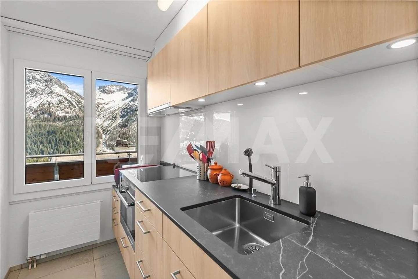 2 ½ room apartment with dream view - Photo 10 of 13