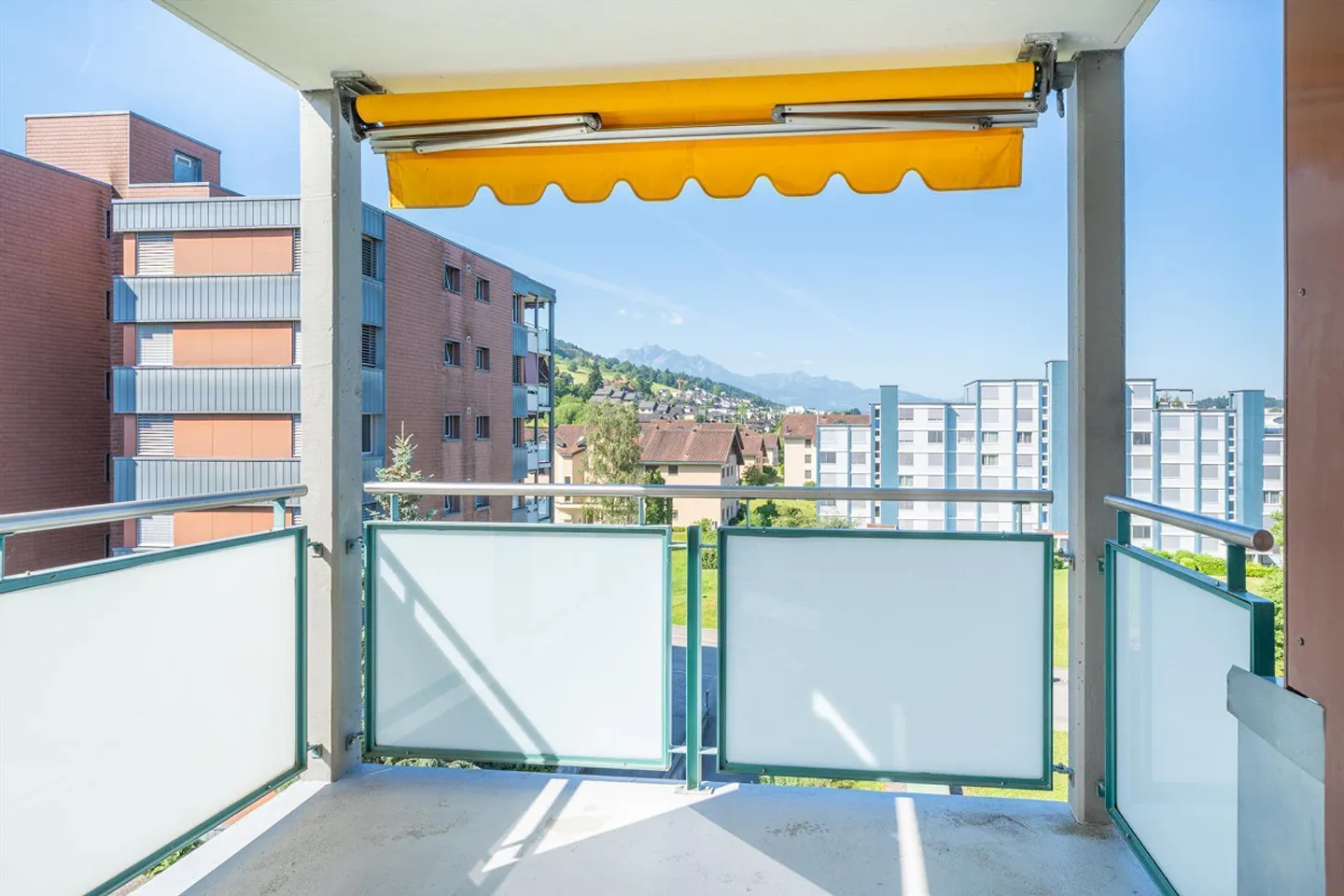 Zentrale Wohnung mit Aussicht - Foto 4 von 10