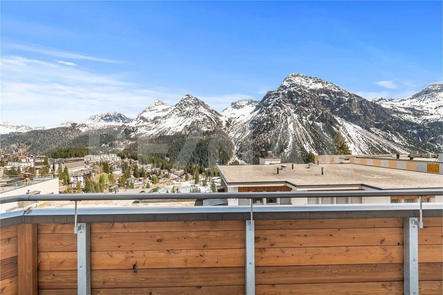 2 ½ room apartment with dream view - Photo 2 of 13