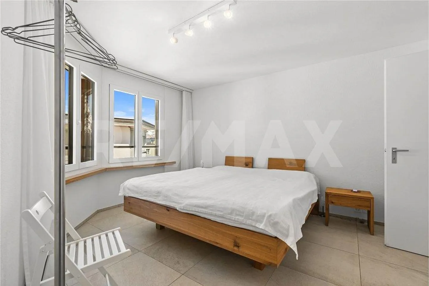 2 ½ room apartment with dream view - Photo 4 of 13