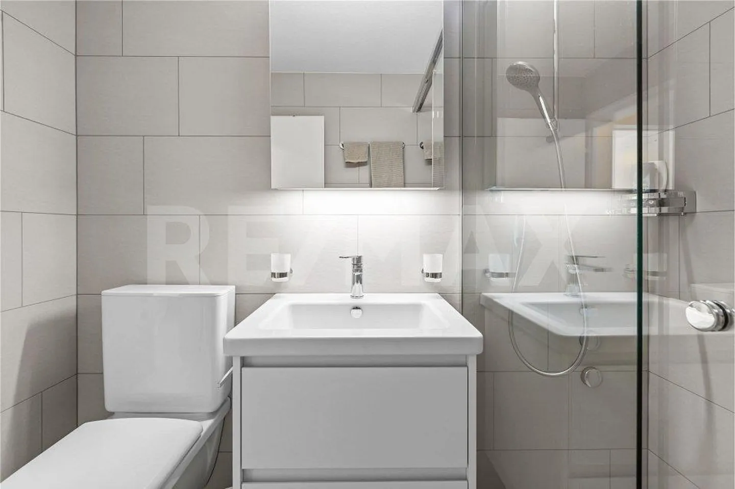 2 ½ room apartment with dream view - Photo 8 of 13