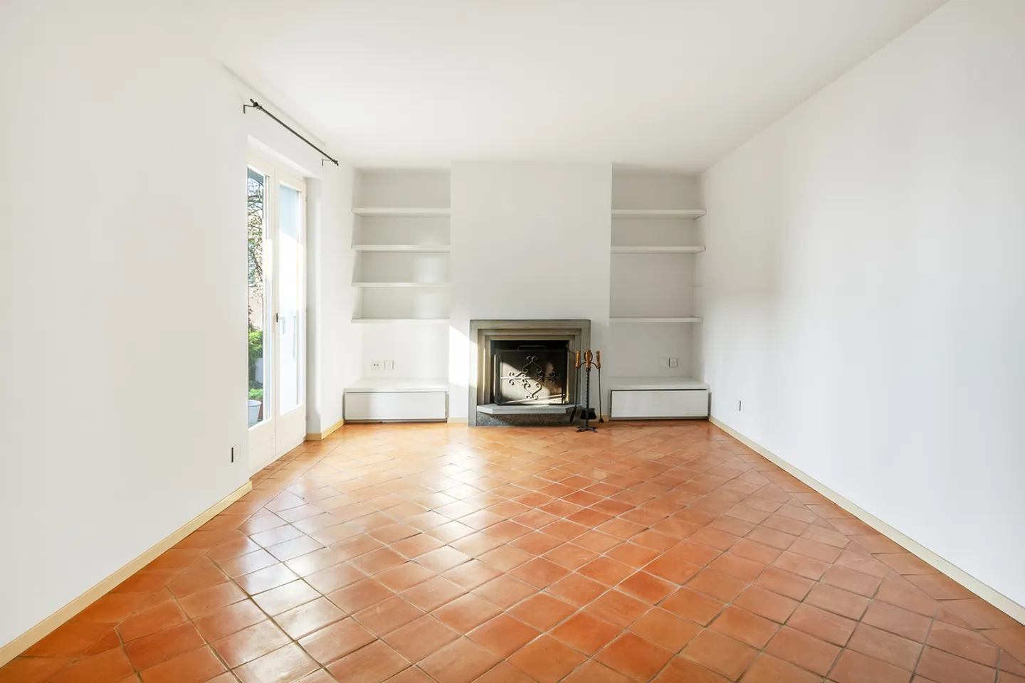 Zweifamilienhaus im historischen Kern, Investitionsmöglichkeit - Foto 3 von 11