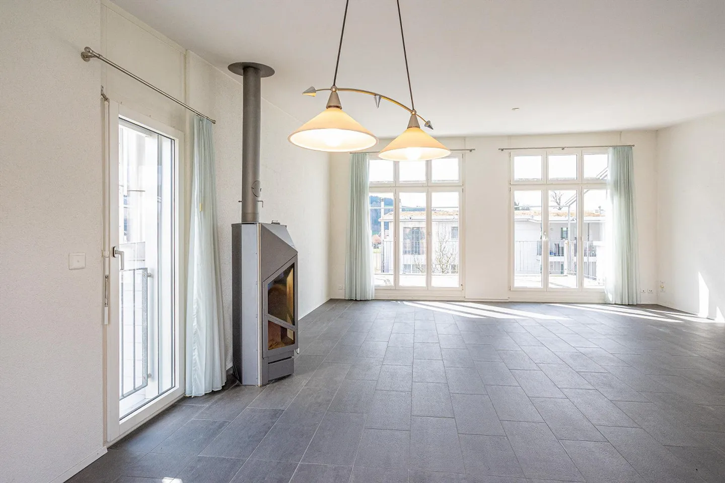Ampio attico di 4,5 locali in vendita a Boll/Vechigen - Foto 3 di 22