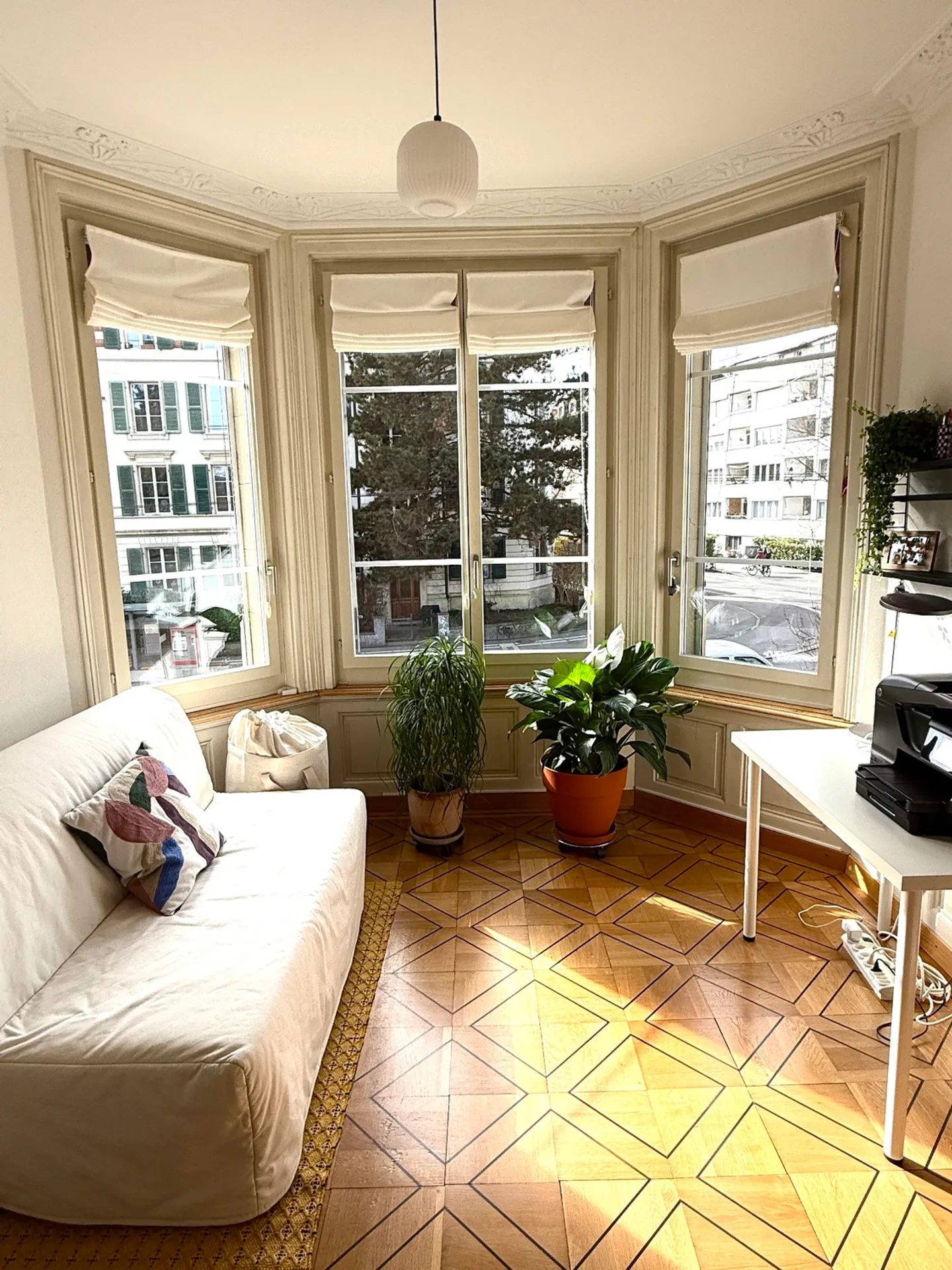 APPARTAMENTO 4 STANZE A BERN, ARREDATO, TEMPORANEO - Foto 2 di 10