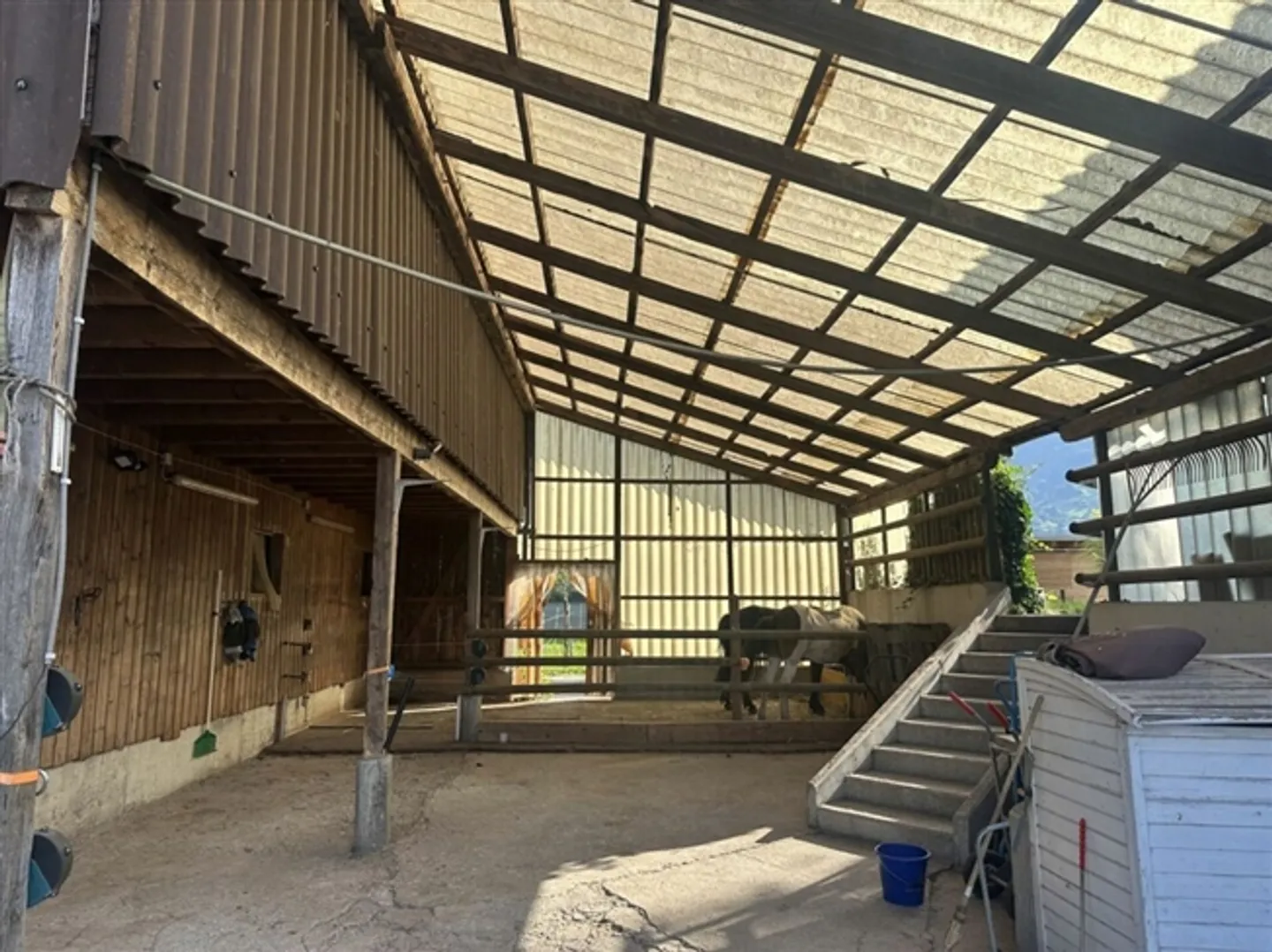 «Einmalige Gelegenheit grosszügige Liegenschaft mit Einfamilienhaus und Pferdestall» - Foto 13 von 15