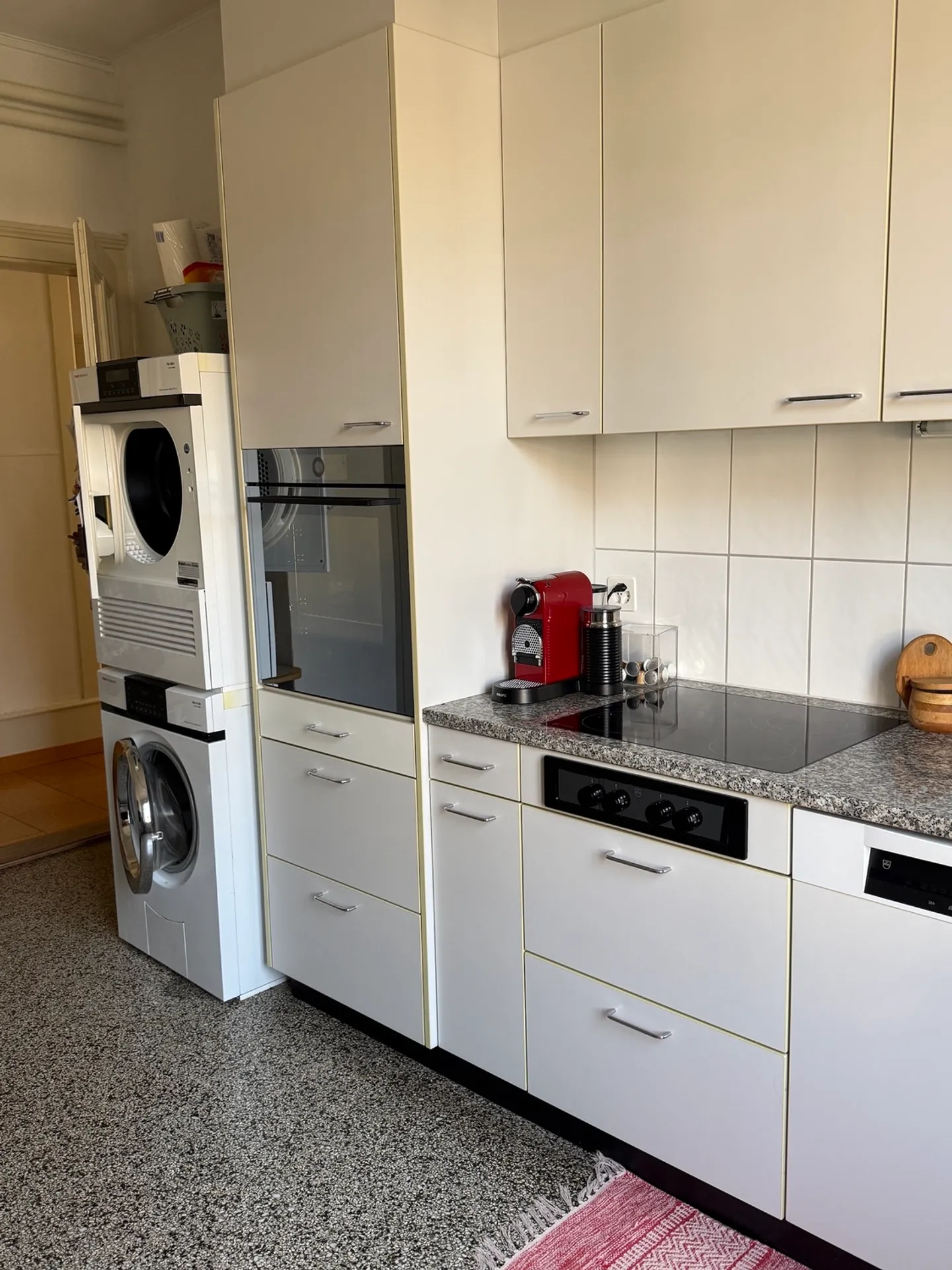 APPARTAMENTO 4 STANZE A BERN, ARREDATO, TEMPORANEO - Foto 4 di 10