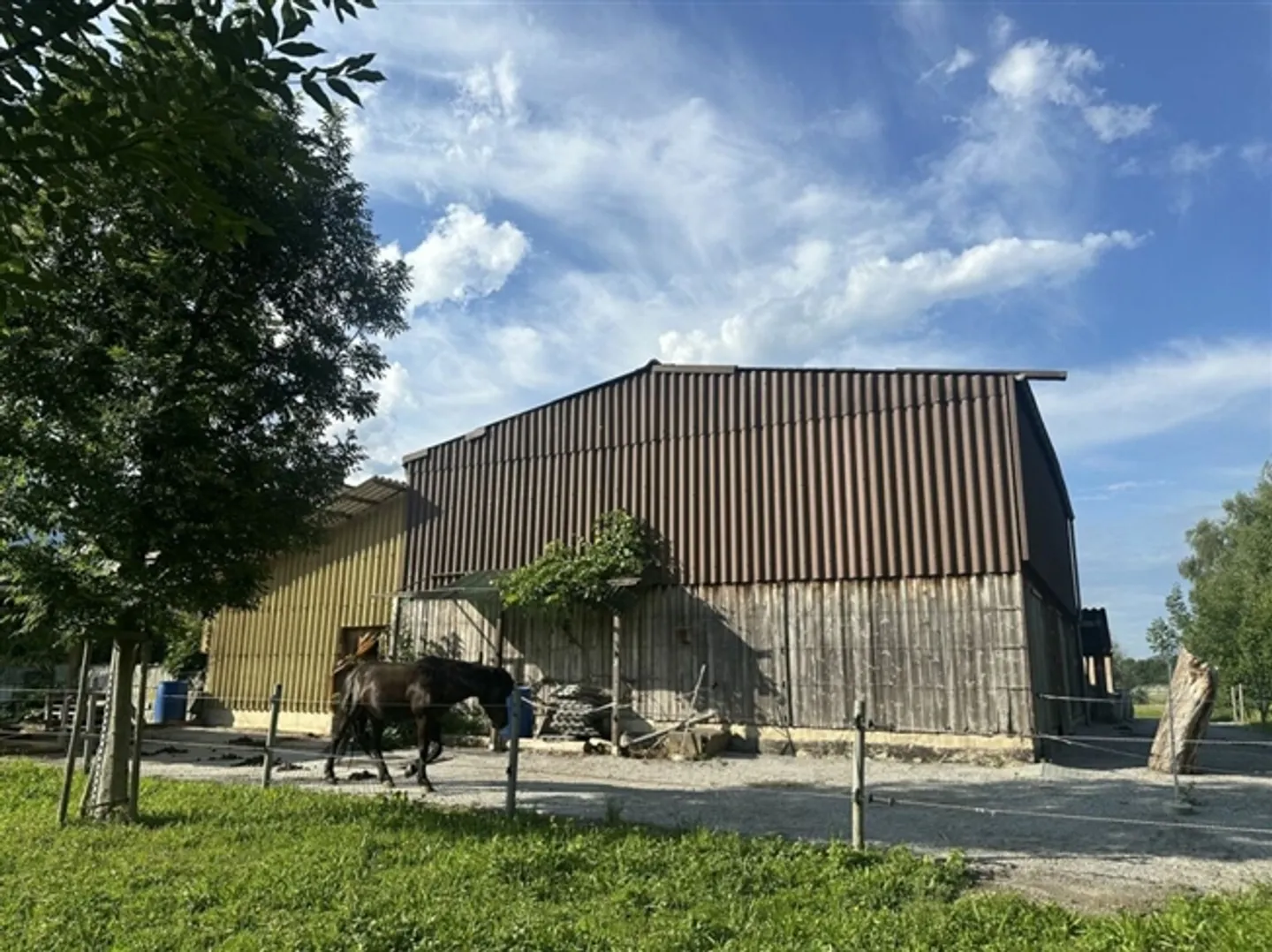 «Einmalige Gelegenheit grosszügige Liegenschaft mit Einfamilienhaus und Pferdestall» - Foto 15 von 15