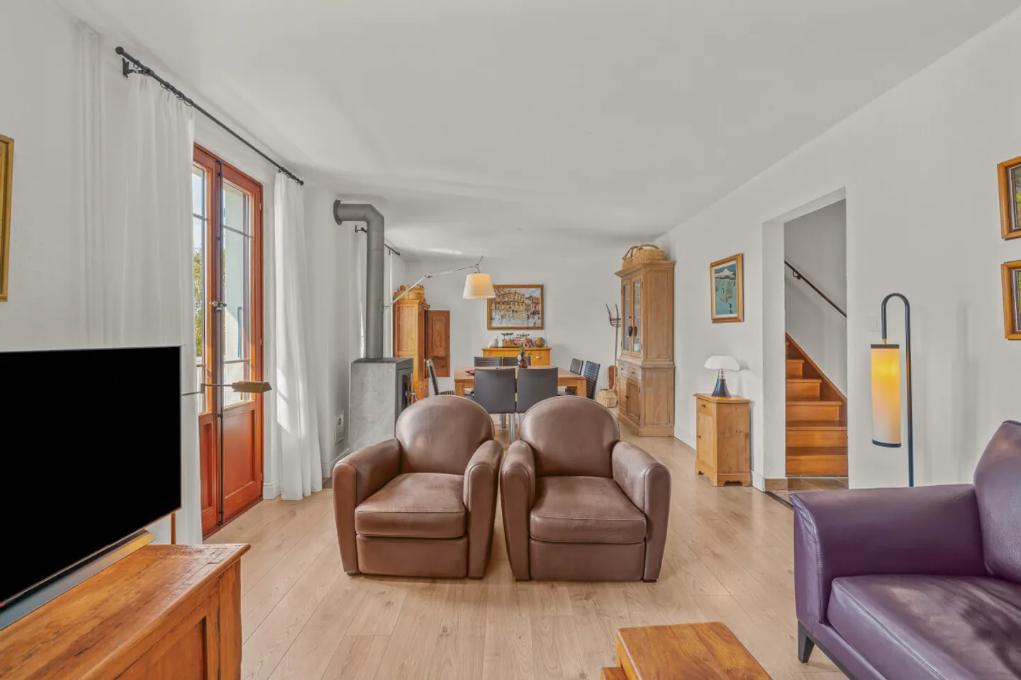 CHARMANTER DUPLEX MIT PRIVATGARTEN, 5 MINUTEN VON MORGES ENTFERNT - Foto 4 von 7