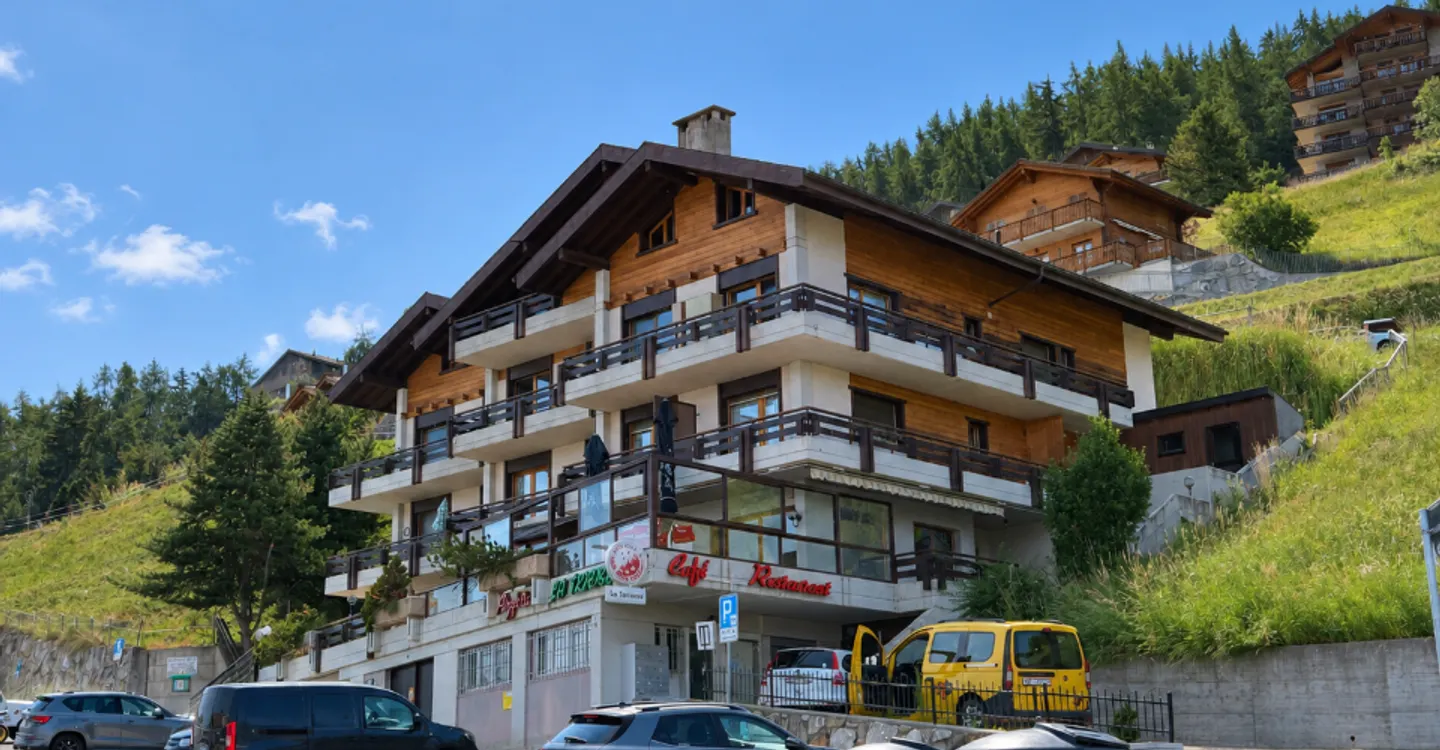 Veysonnaz – Restaurant avec terrasse panoramique - Photo 2 sur 11