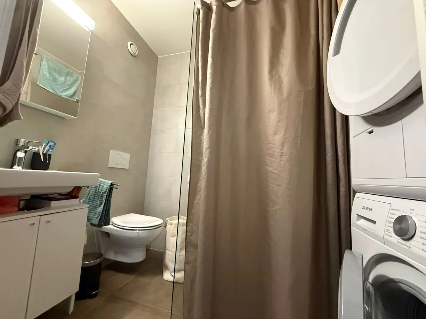 Apartment for rent - Photo 3 of 3