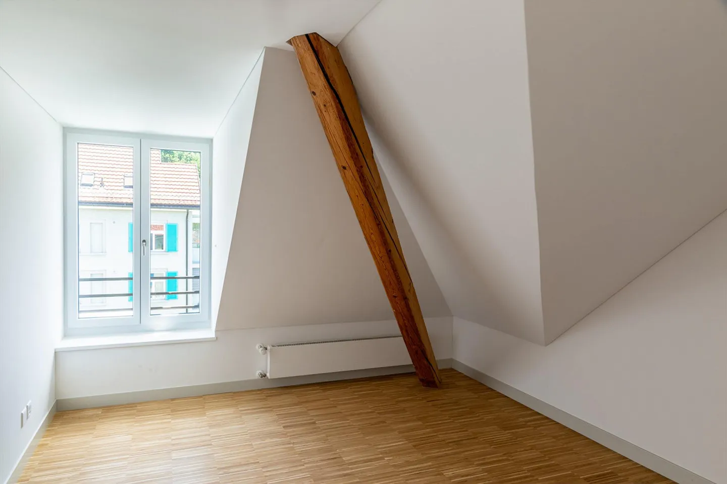 Appartamento attico 3,5 locali con terrazza 2022 completamente ristrutturato - Foto 8 di 12