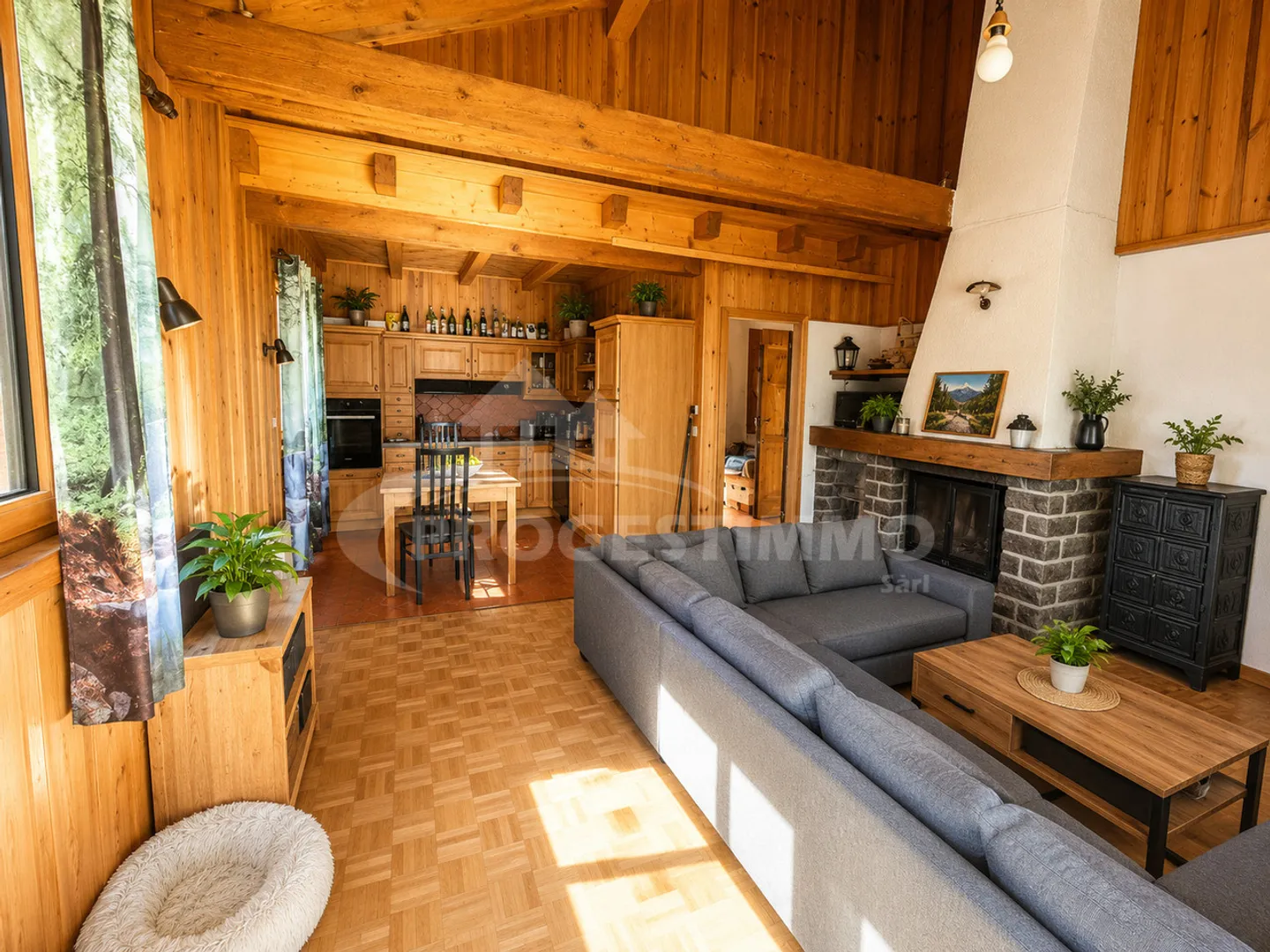 Chalet Exceptionnel avec Grand Potentiel - Photo 4 sur 14
