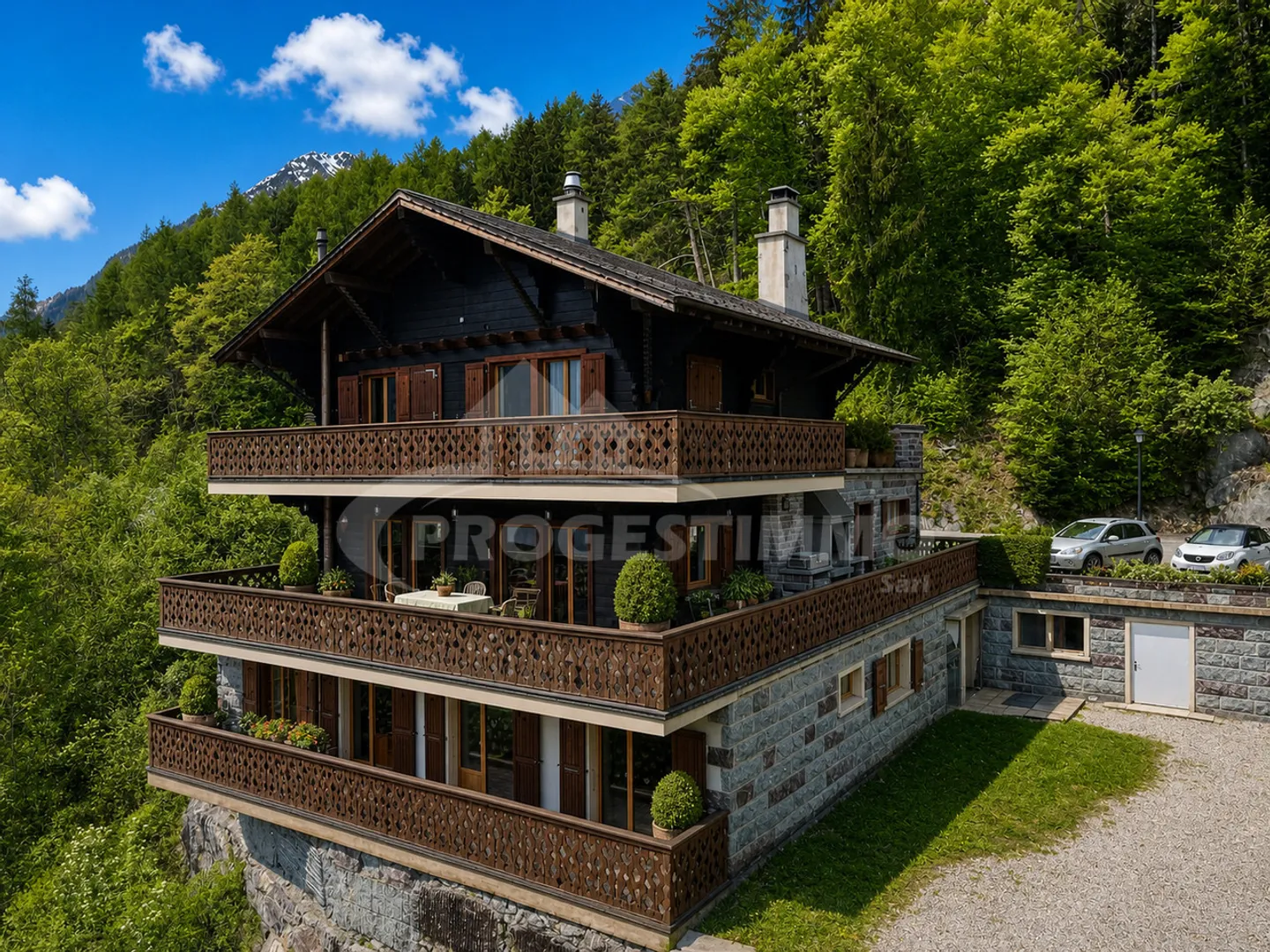 Chalet Exceptionnel avec Grand Potentiel - Photo 1 sur 14
