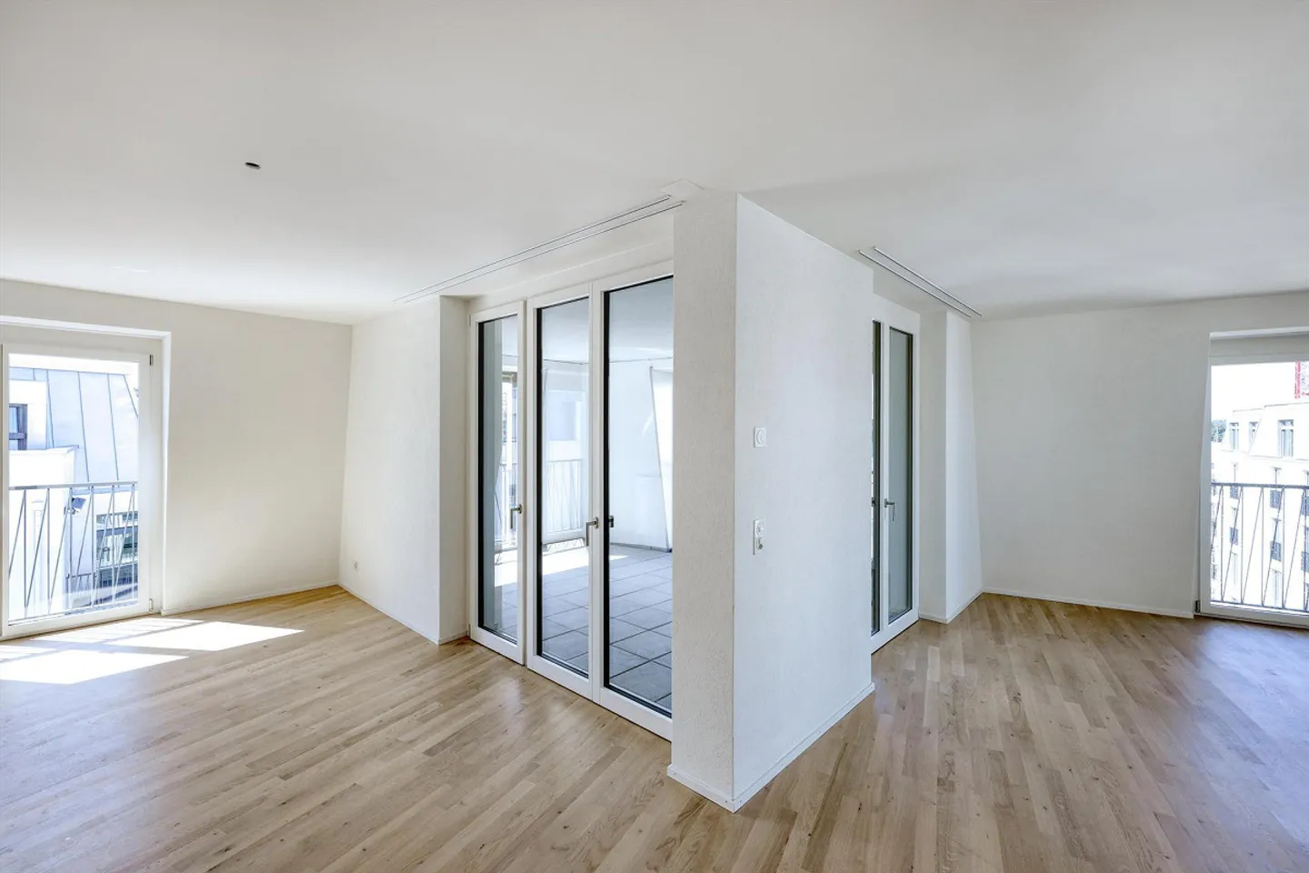 Moderne 4.5 Zimmerwohnung - Foto 3 von 8