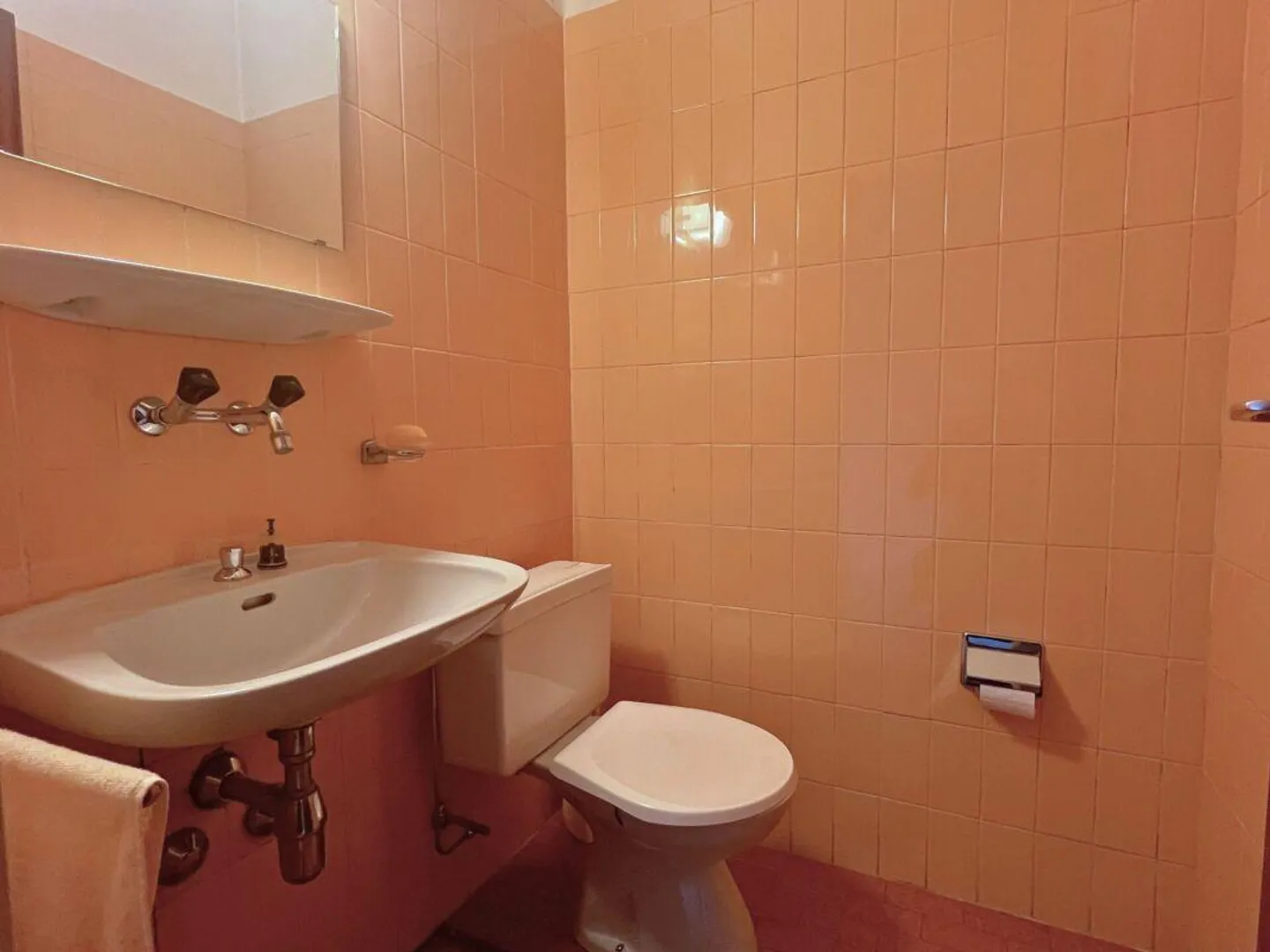 Penthouse apartment with balcony - Photo 14 of 14