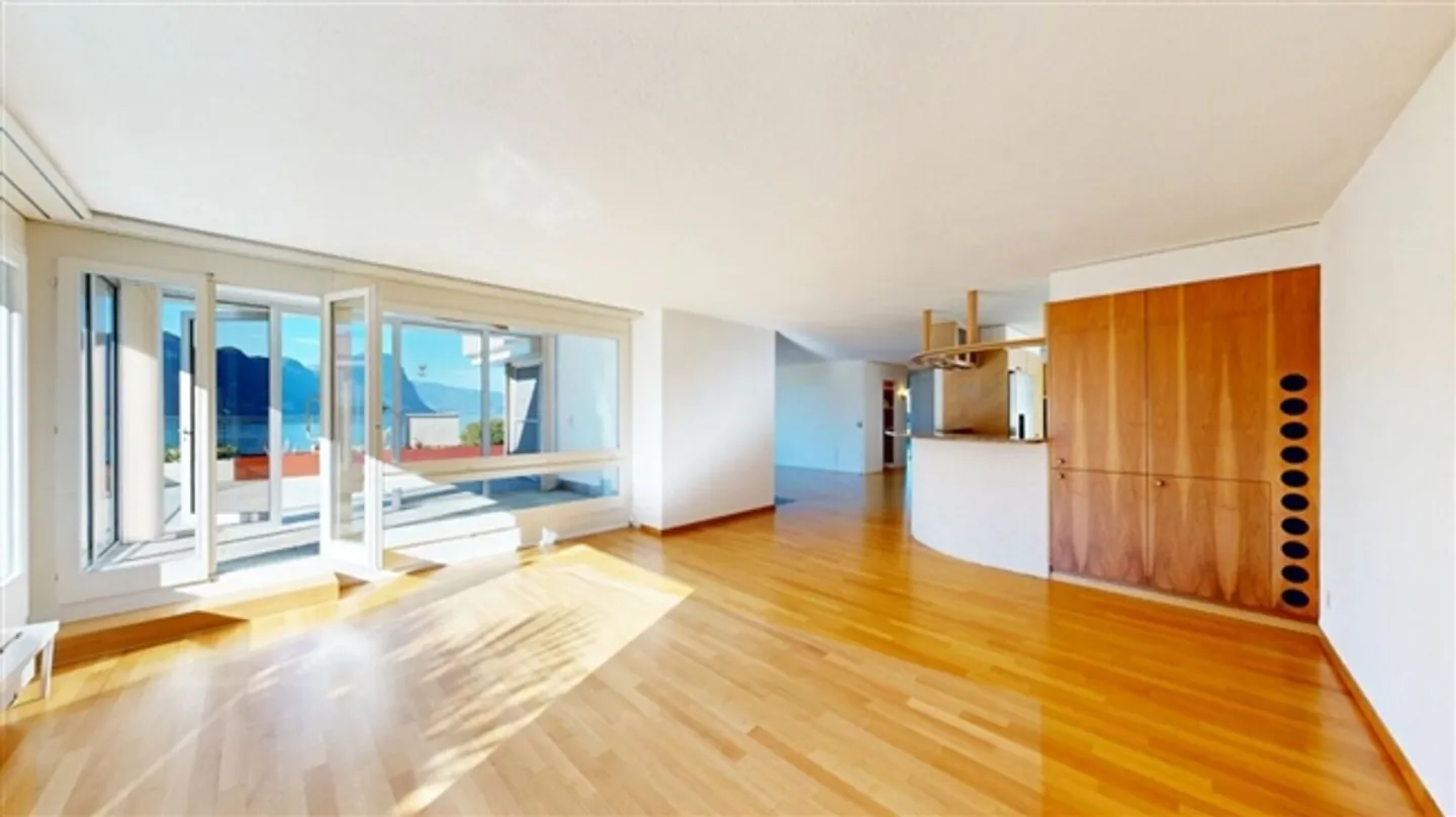 Attic Dream at Lake Park in Vitznau - Photo 6 of 13