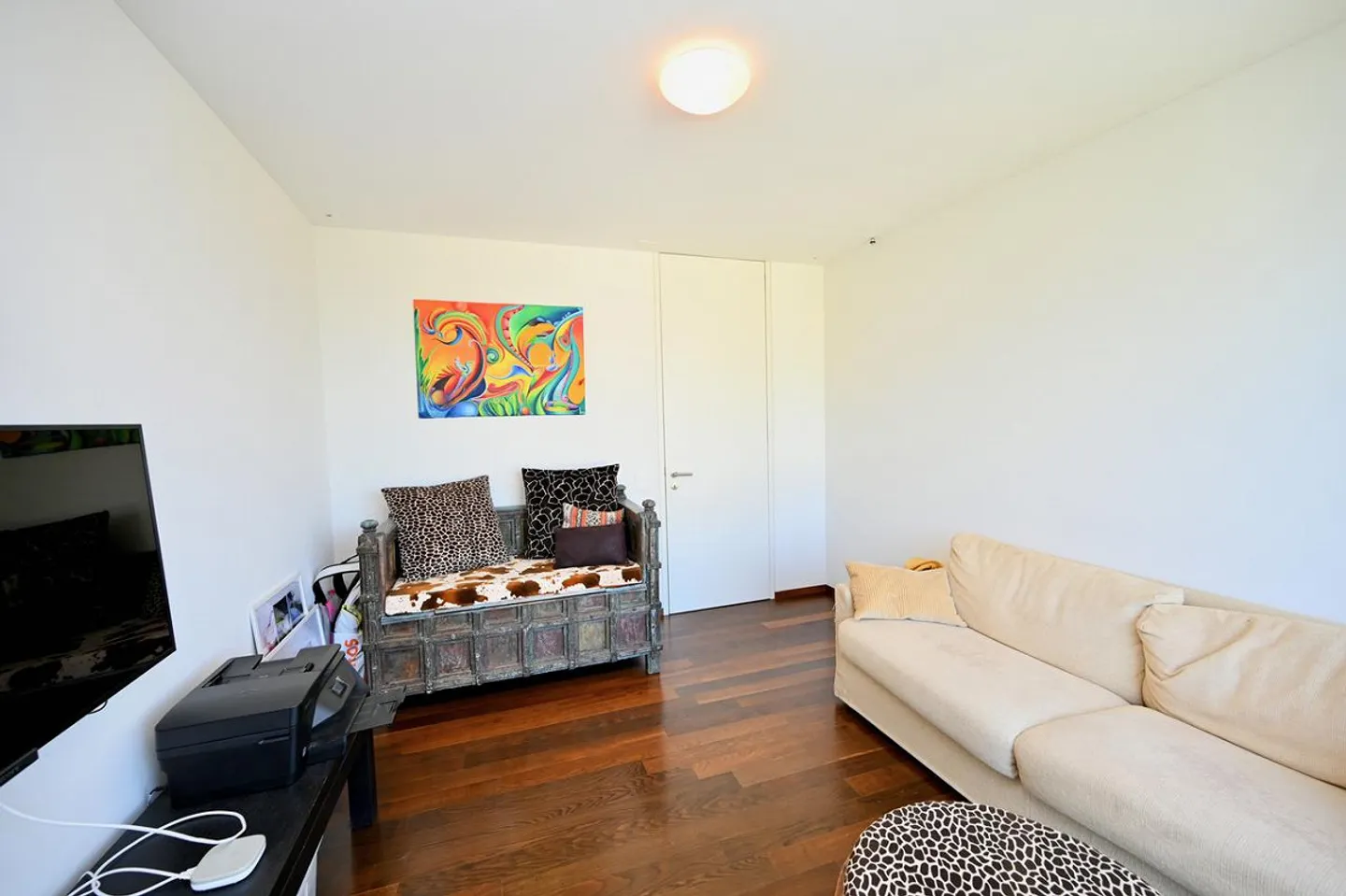 Modern Villa in Exclusive, Tranquil Setting Surrounded by Nature - Photo 20 of 29