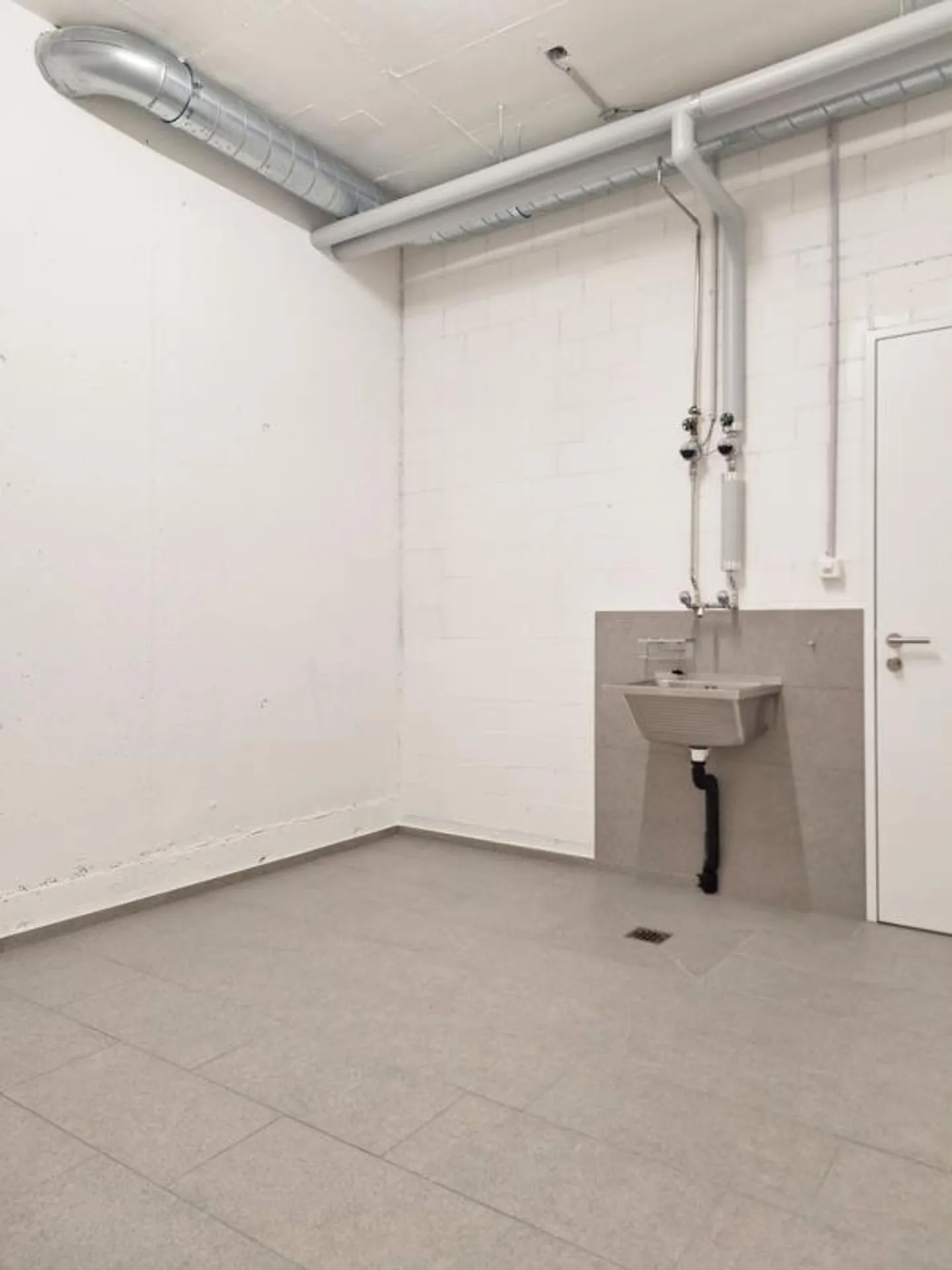 Disporaum zu vermieten - Foto 2 von 3