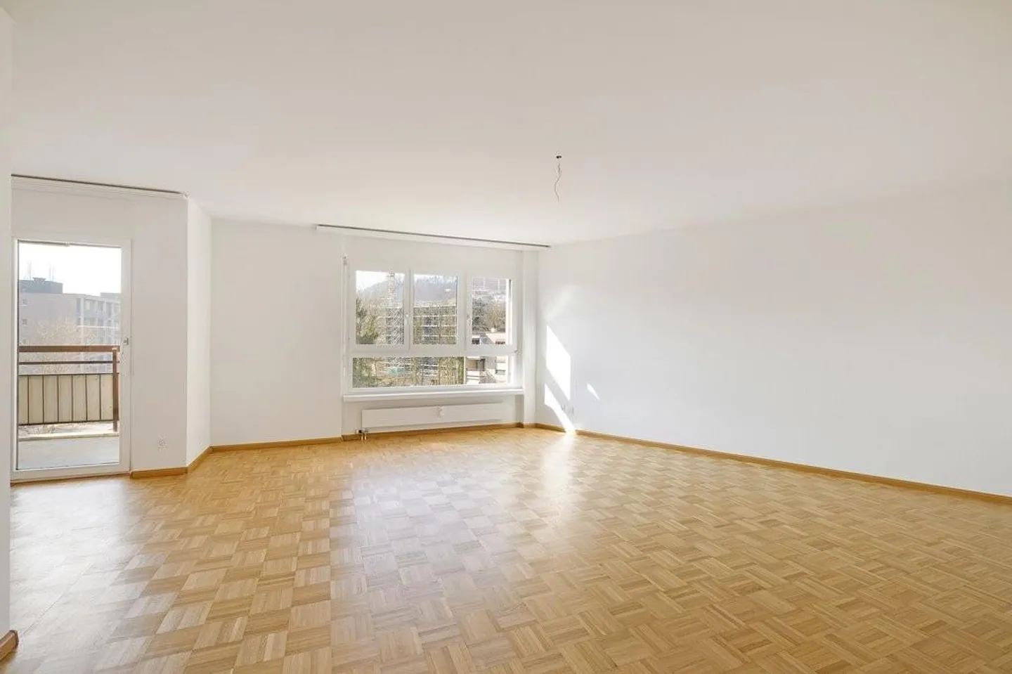 Grosszügiges Wohnen mit schöner Aussicht - Foto 3 von 11