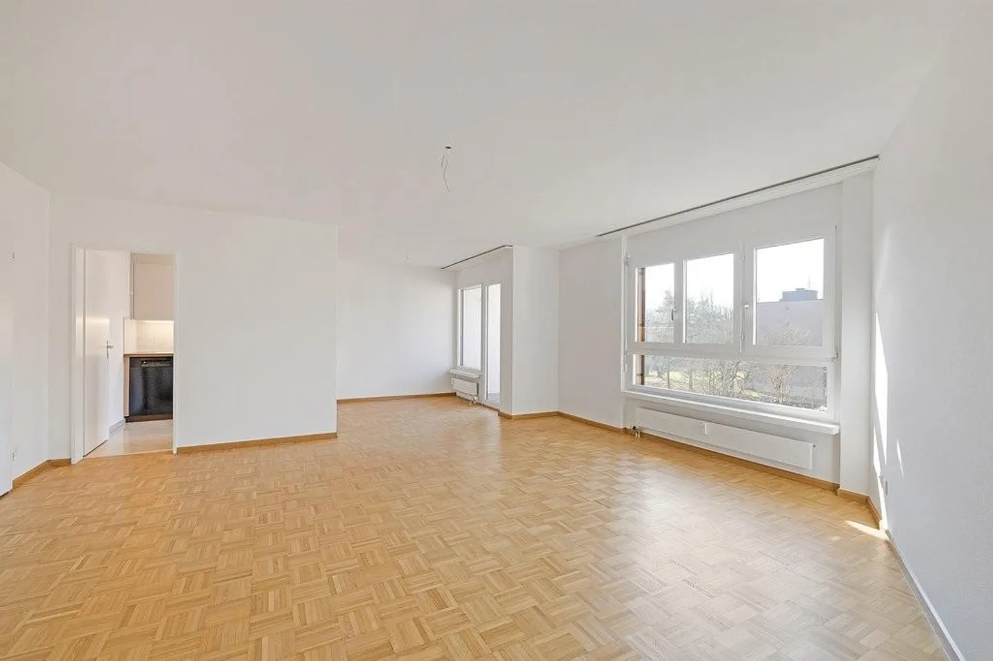 Grosszügiges Wohnen mit schöner Aussicht - Foto 4 von 11