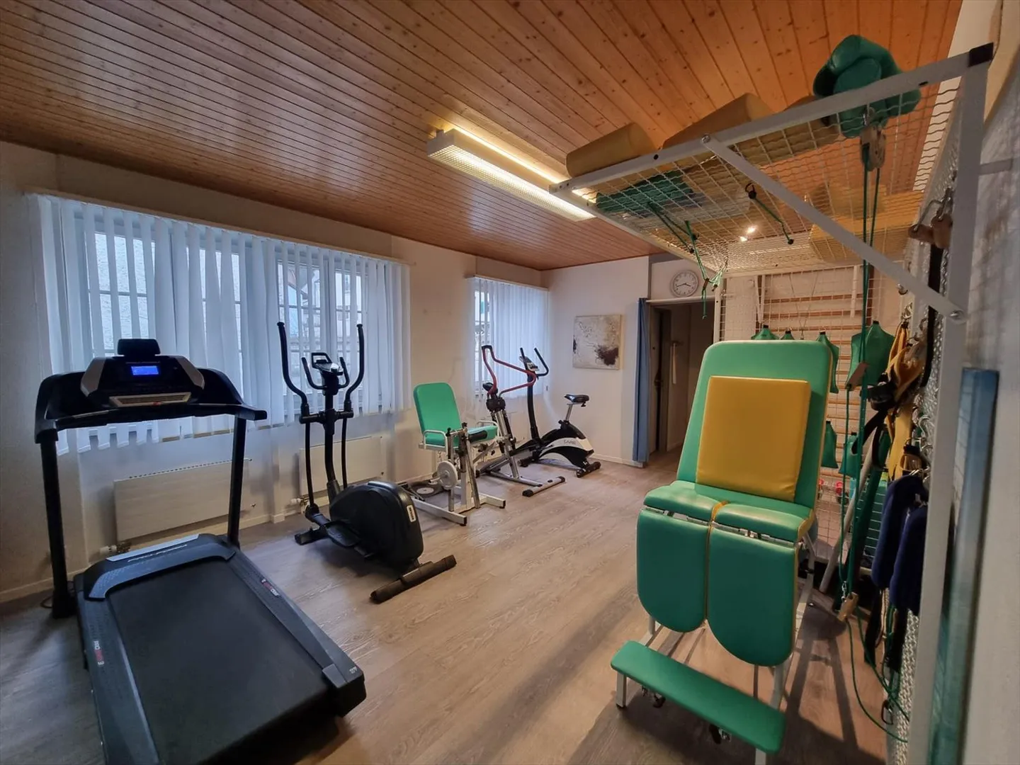 «Hervorragende Gewerbeflächen im HERZEN VON SAINT-URSANNE» - Foto 4 von 10