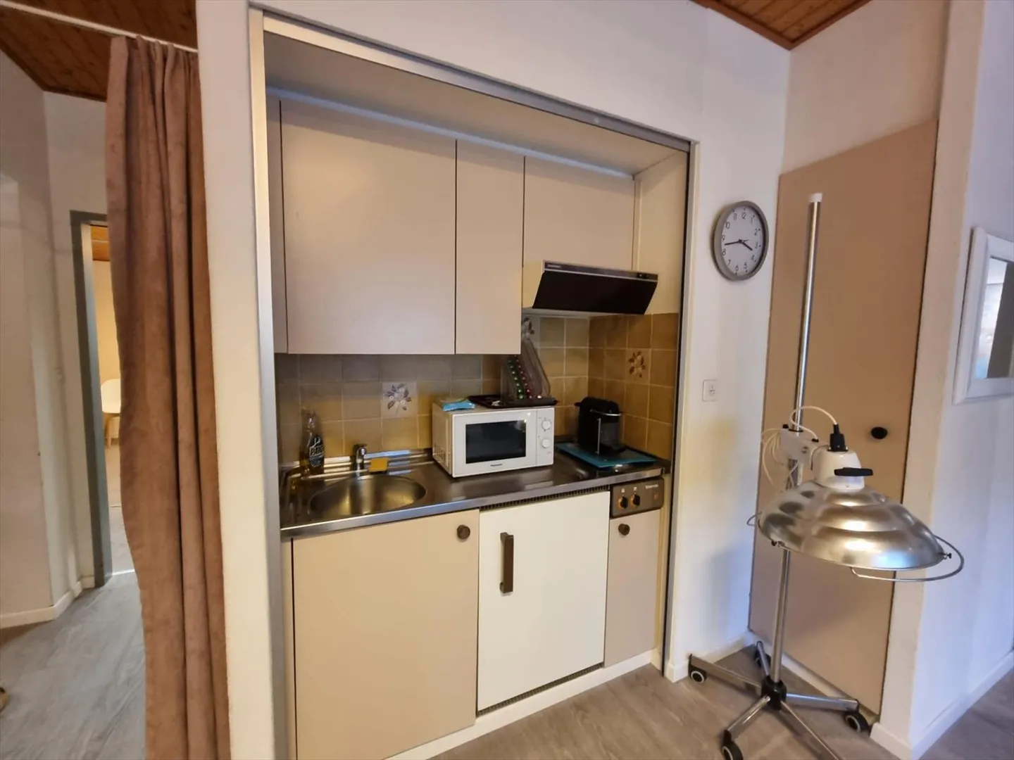 «Hervorragende Gewerbeflächen im HERZEN VON SAINT-URSANNE» - Foto 7 von 10