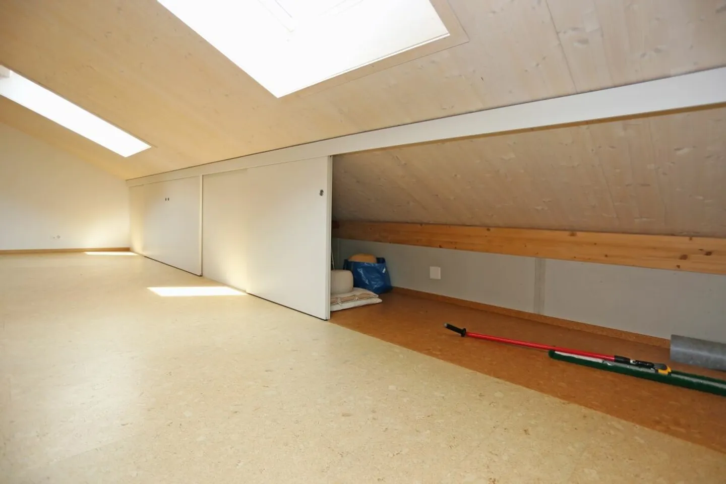 Heller Büroraum - Foto 4 von 6