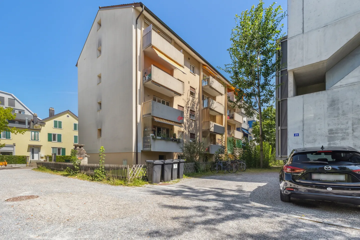 Central, charming and comfortable - Photo 7 of 14