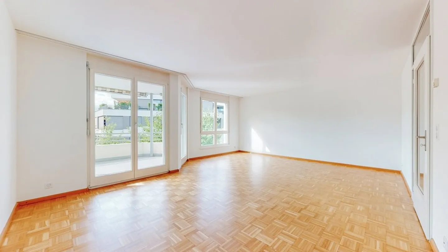 Charming Apartment with Garden - Photo 5 of 11