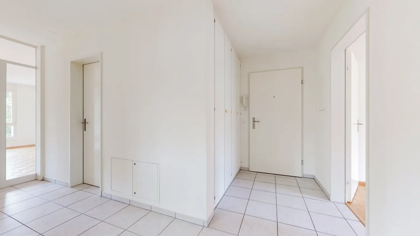 Charming Apartment with Garden - Photo 6 of 11