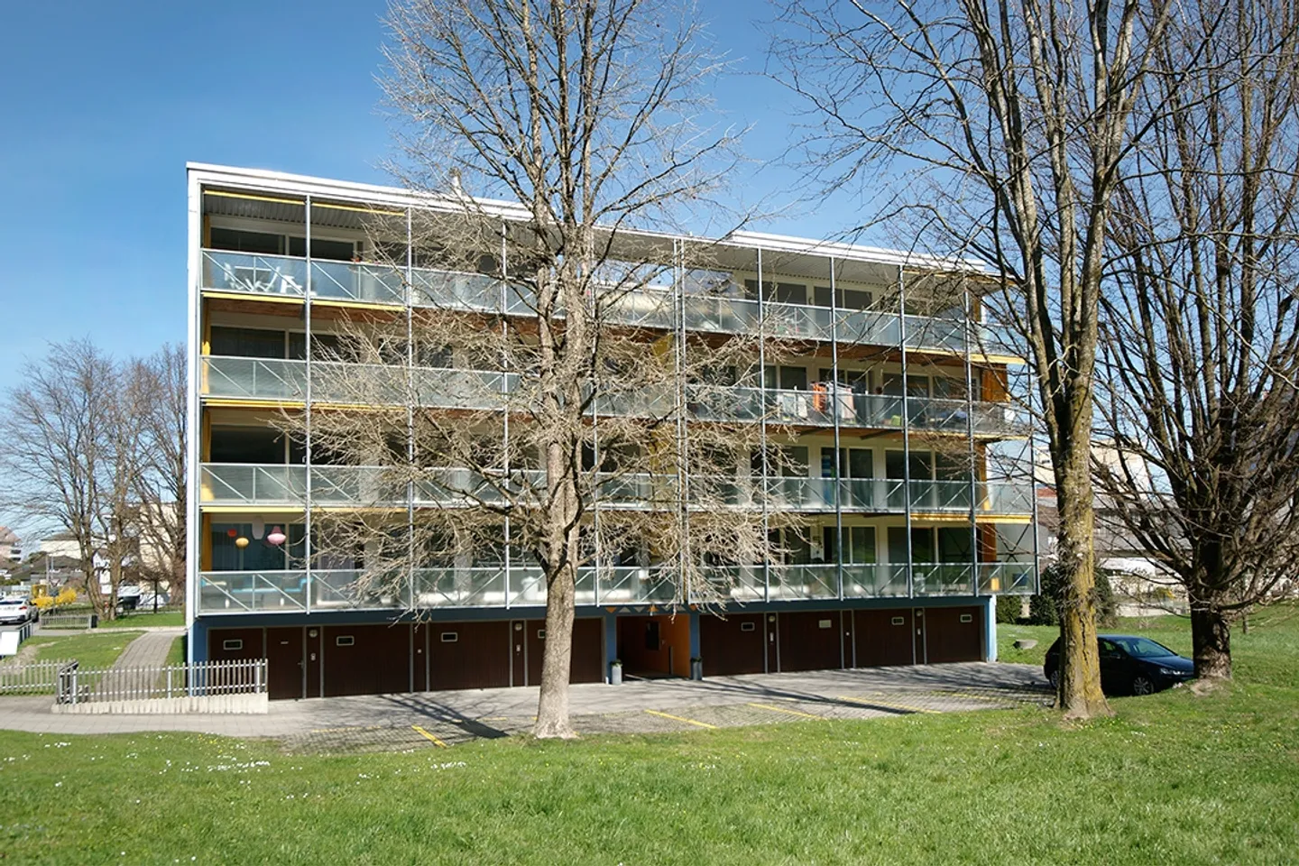 bright 4 1/2 room apartment with large sunny terrace - Photo 2 of 26