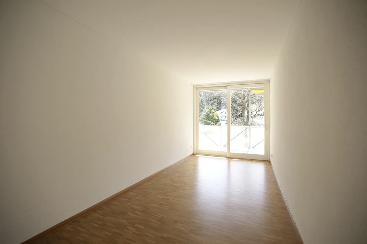 bright 4 1/2 room apartment with large sunny terrace - Photo 11 of 26
