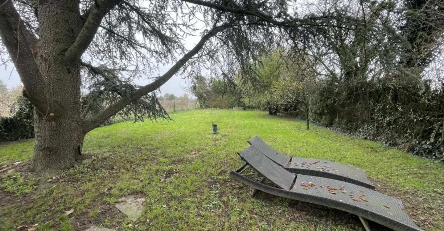 5-room house to renovate on agricultural land of 5446m2 - Photo 1 of 9