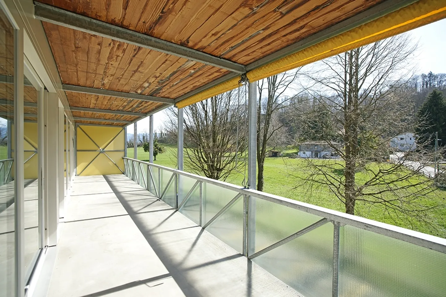 bright 4 1/2 room apartment with large sunny terrace - Photo 19 of 26