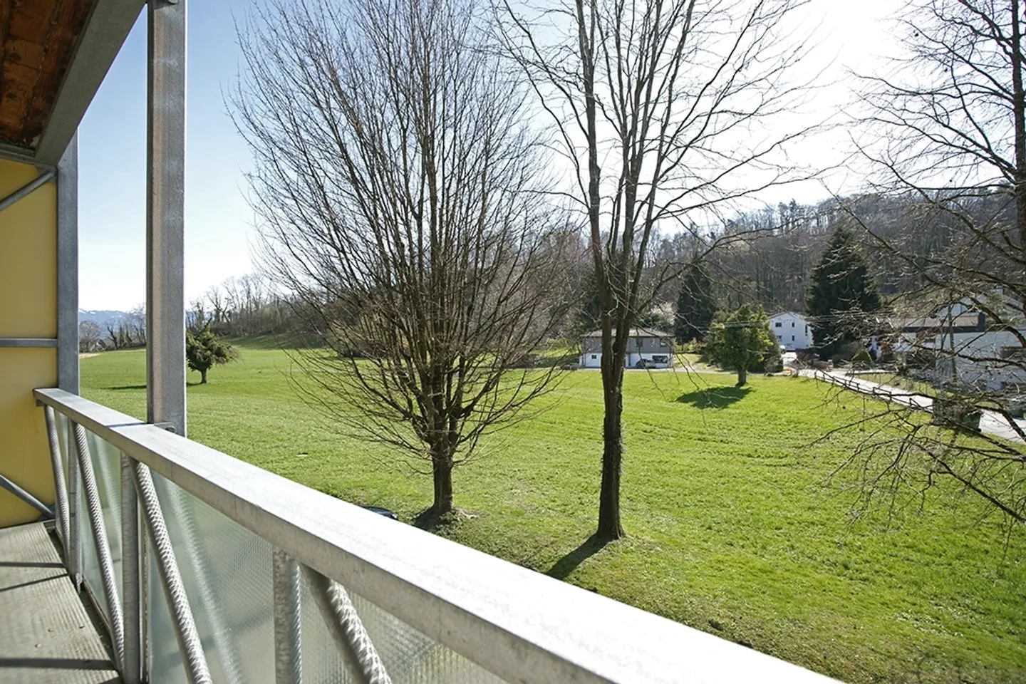 bright 4 1/2 room apartment with large sunny terrace - Photo 21 of 26