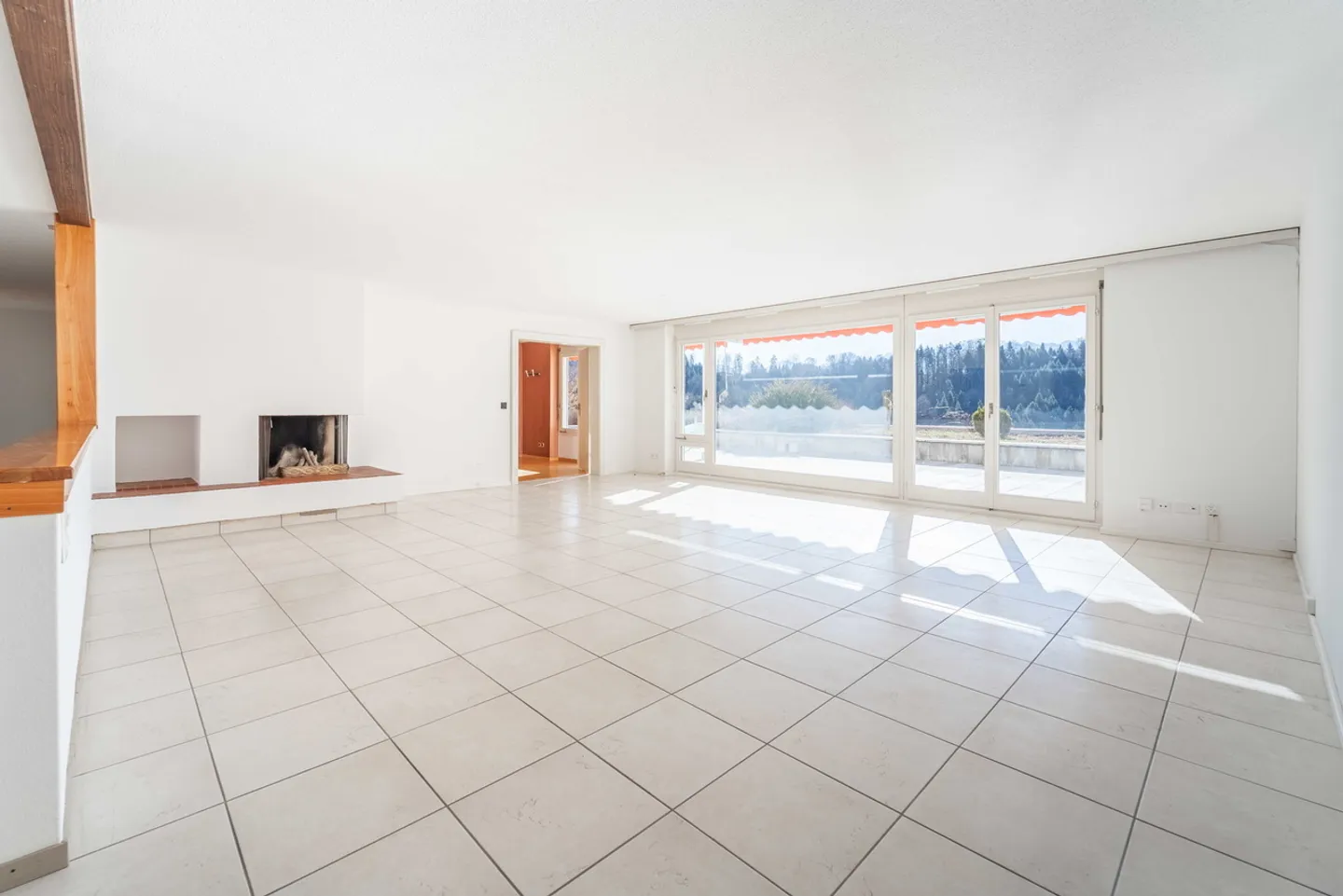 Spacious apartment with terrace and panoramic view - Photo 2 of 4