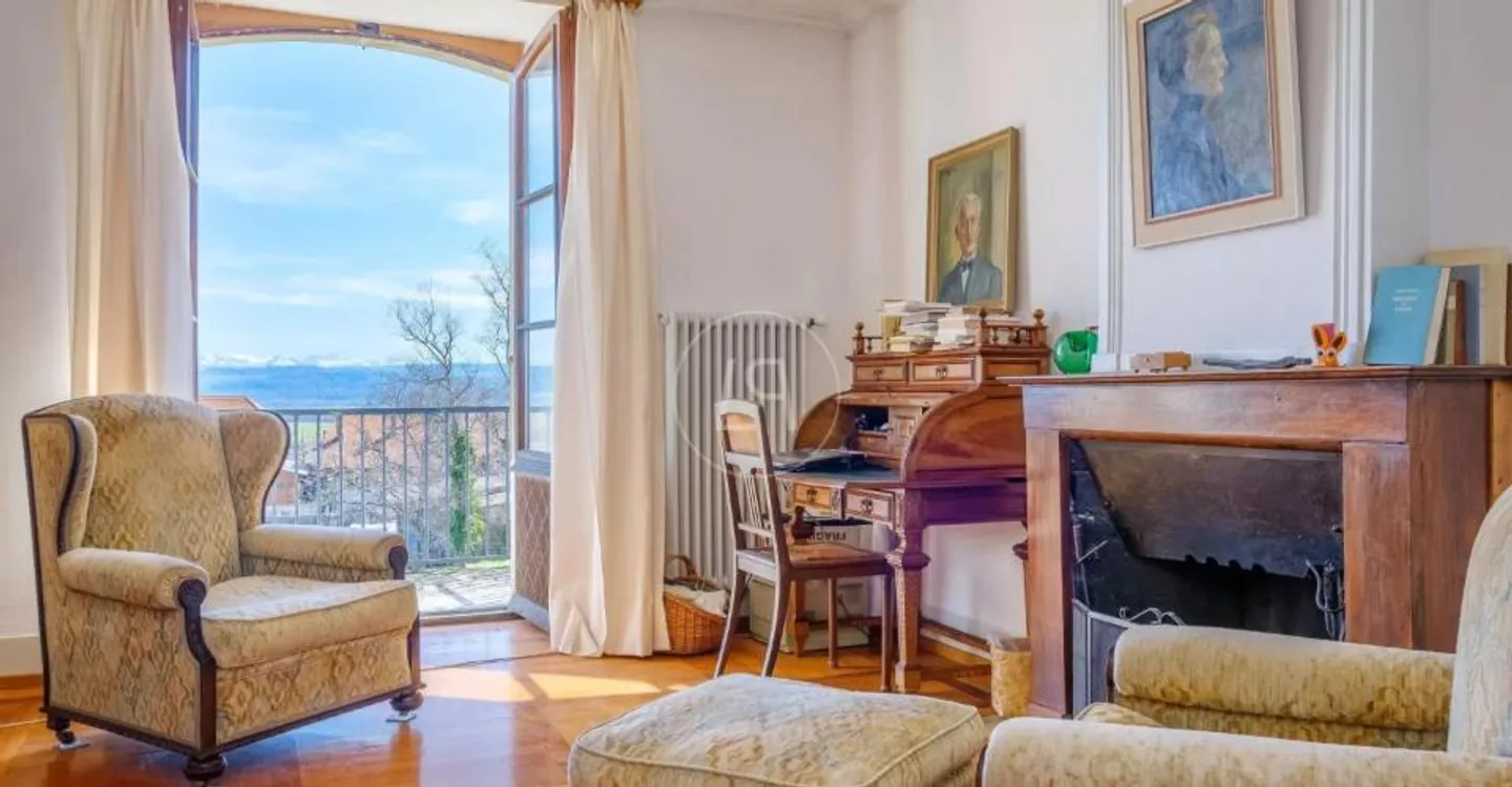 Klassifiziertes Herrenhaus, nahe einem Hektar ? 35 Minuten von Lausanne - Foto 8 von 11