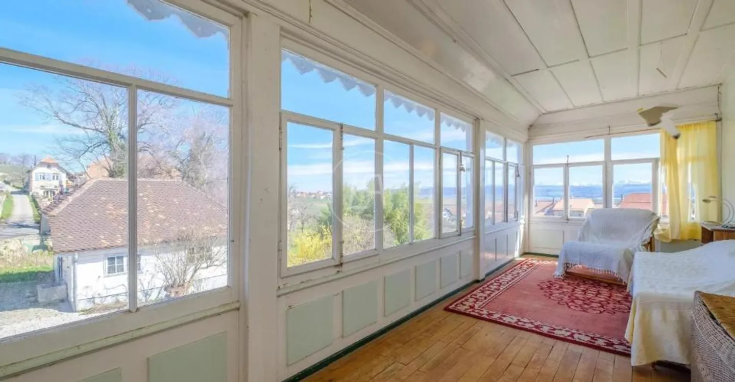 Klassifiziertes Herrenhaus, nahe einem Hektar ? 35 Minuten von Lausanne - Foto 2 von 11