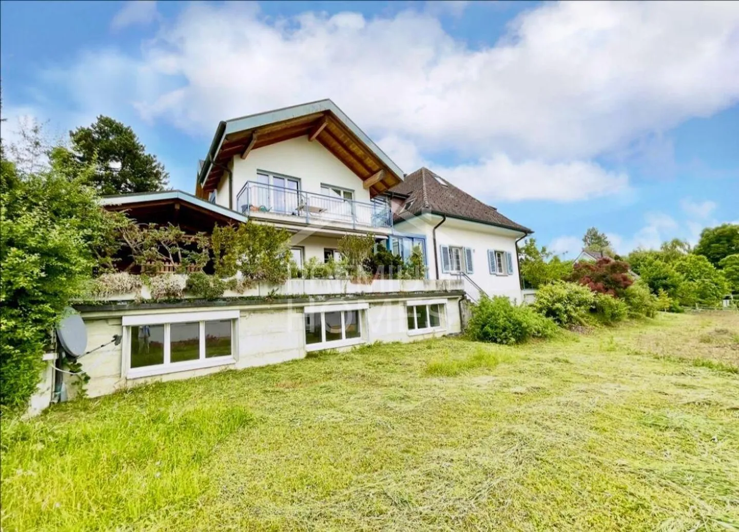 Proprietà unica con grande riserva di terreno - Foto 2 di 9