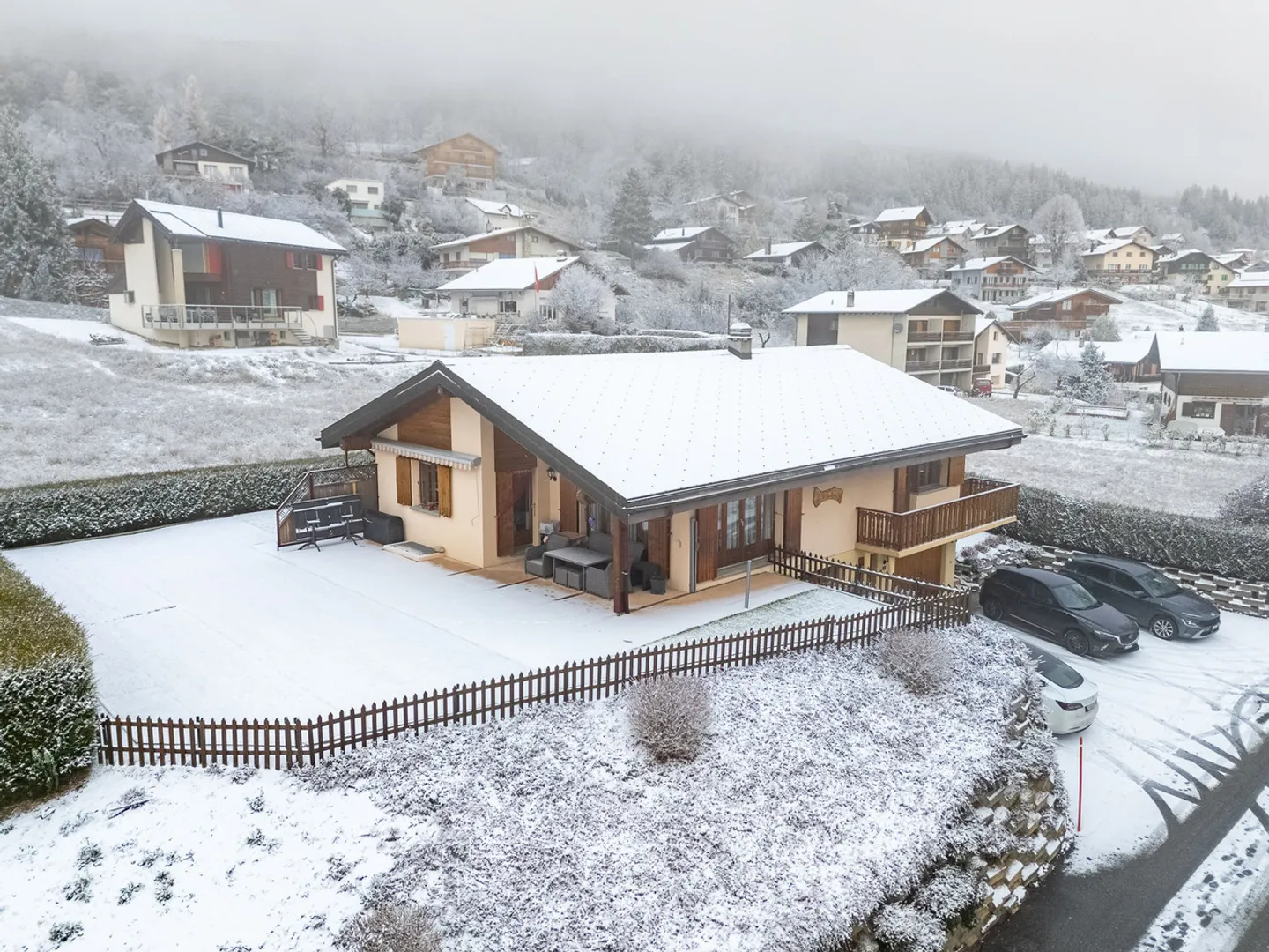 Einzelvilla - Nur wenige Schritte von Crans-Montana entfernt - Foto 1 von 12