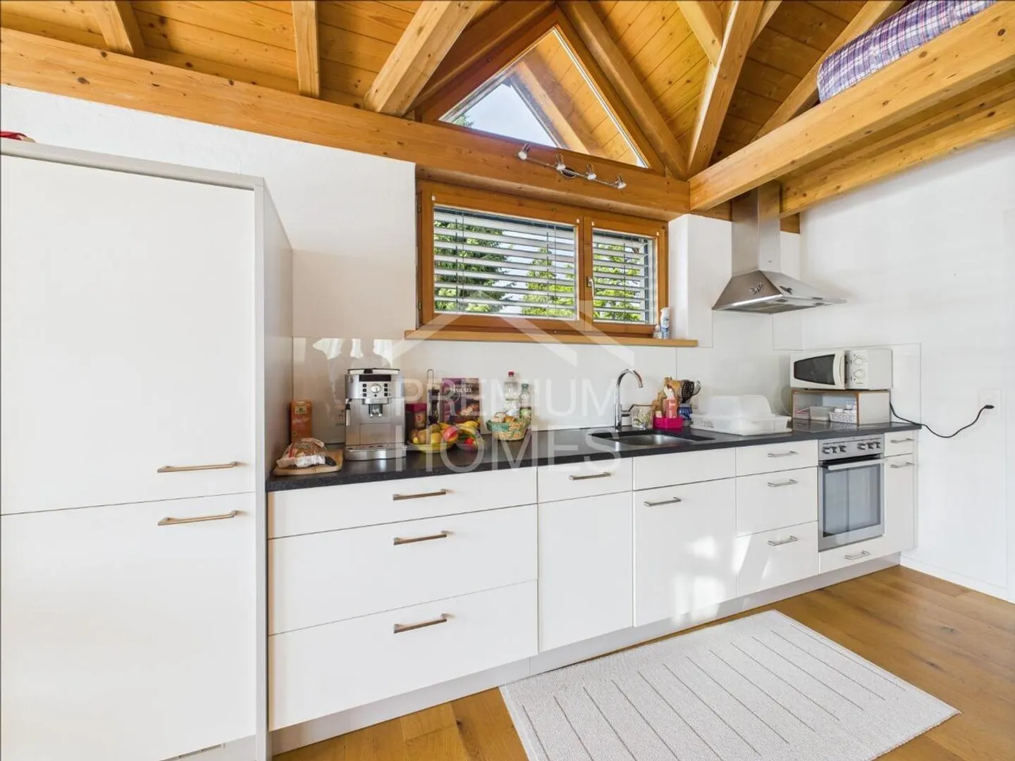 Proprietà unica con grande riserva di terreno - Foto 5 di 9