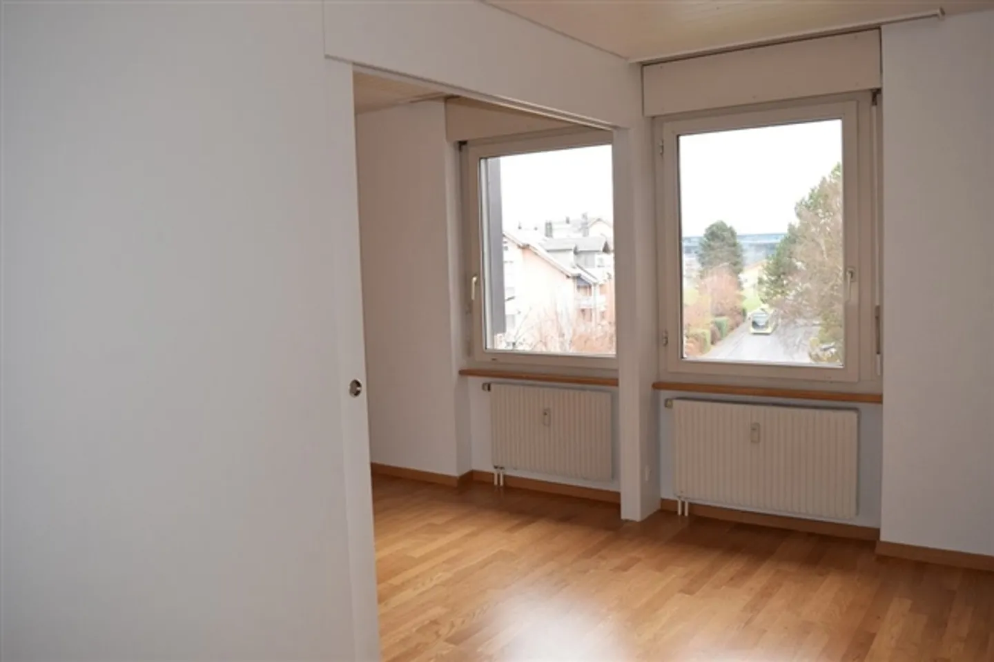 Apartment for rent - Photo 4 of 8