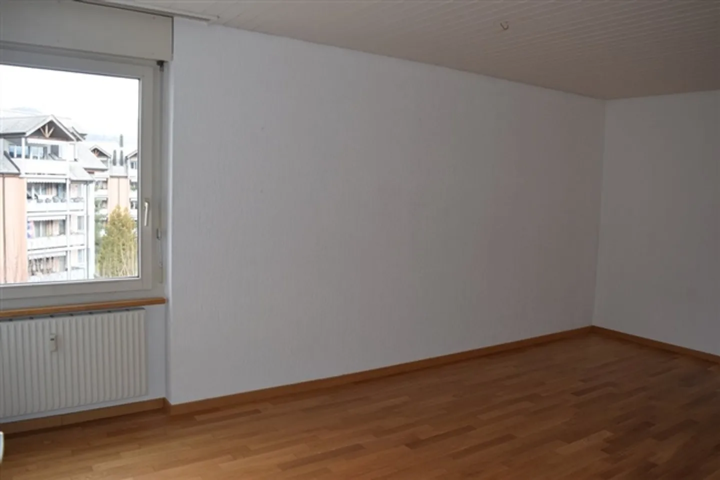 Apartment for rent - Photo 5 of 8