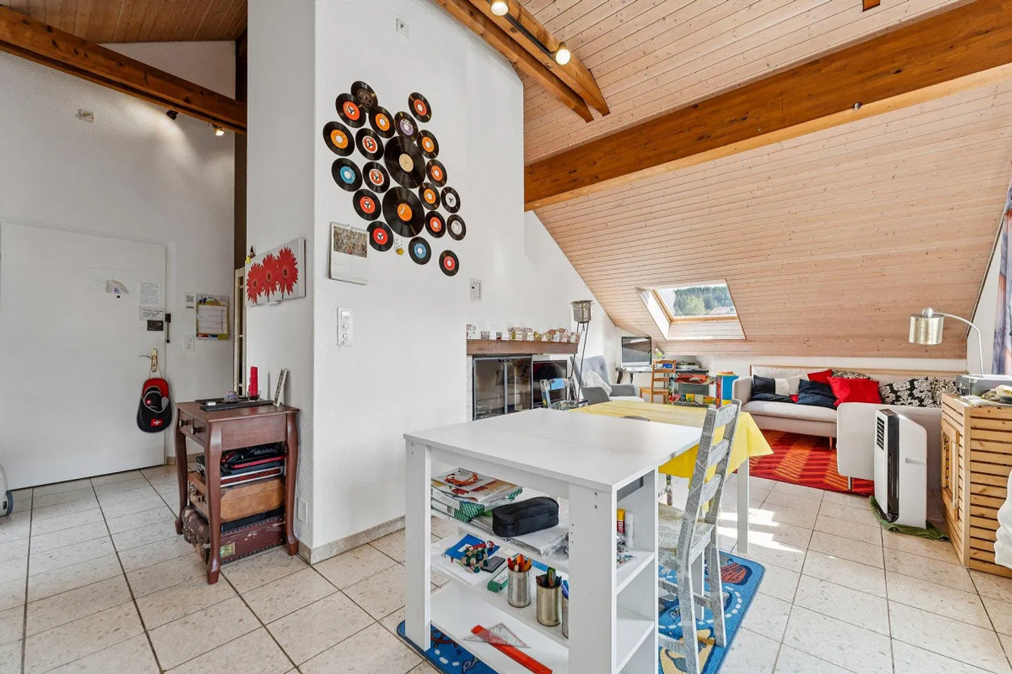 Charming 2.5-room apartment with large terrace - Photo 5 of 13