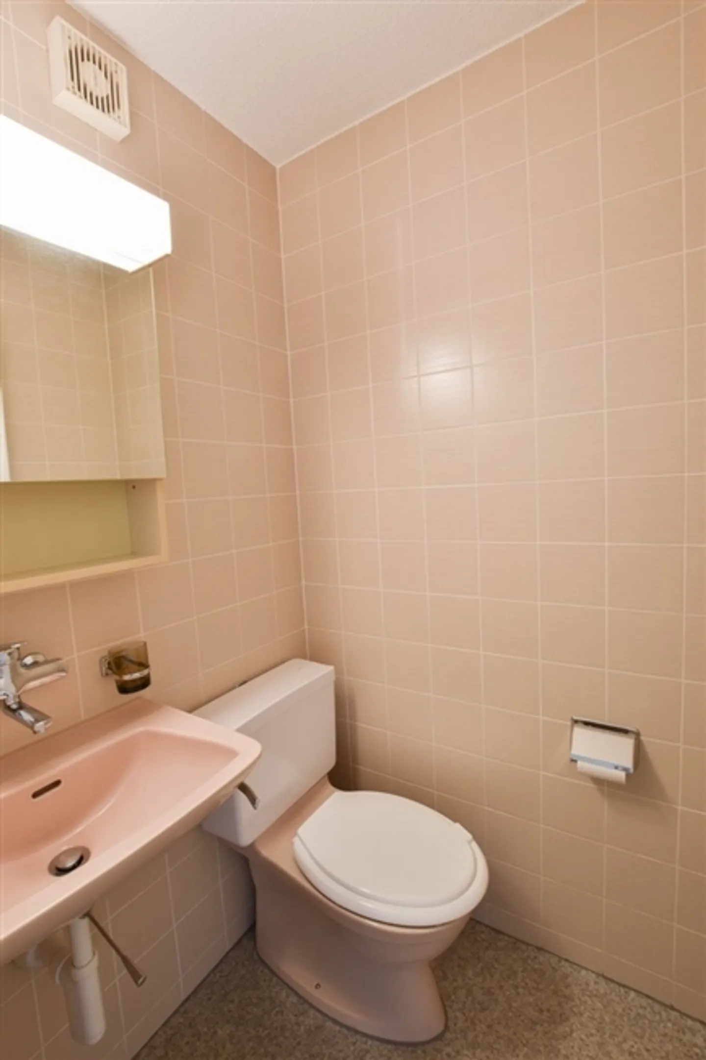 Apartment for rent - Photo 7 of 8