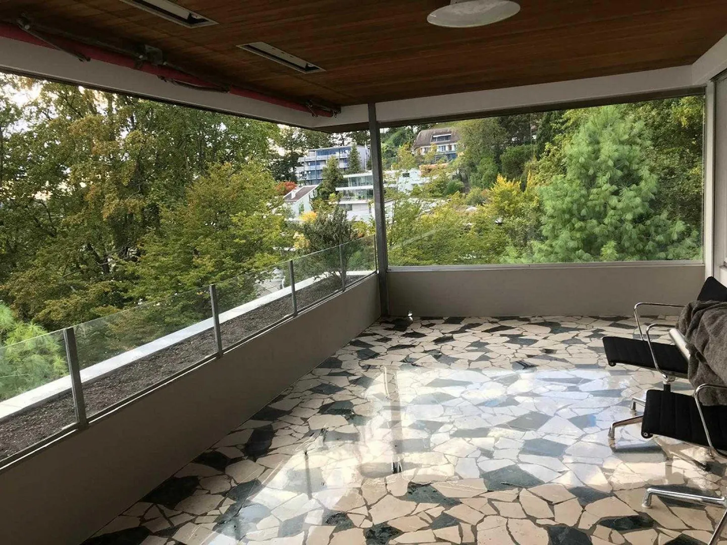 Vivere come in una casa unifamiliare con vista mozzafiato sul lago e sulle montagne - Foto 10 di 17