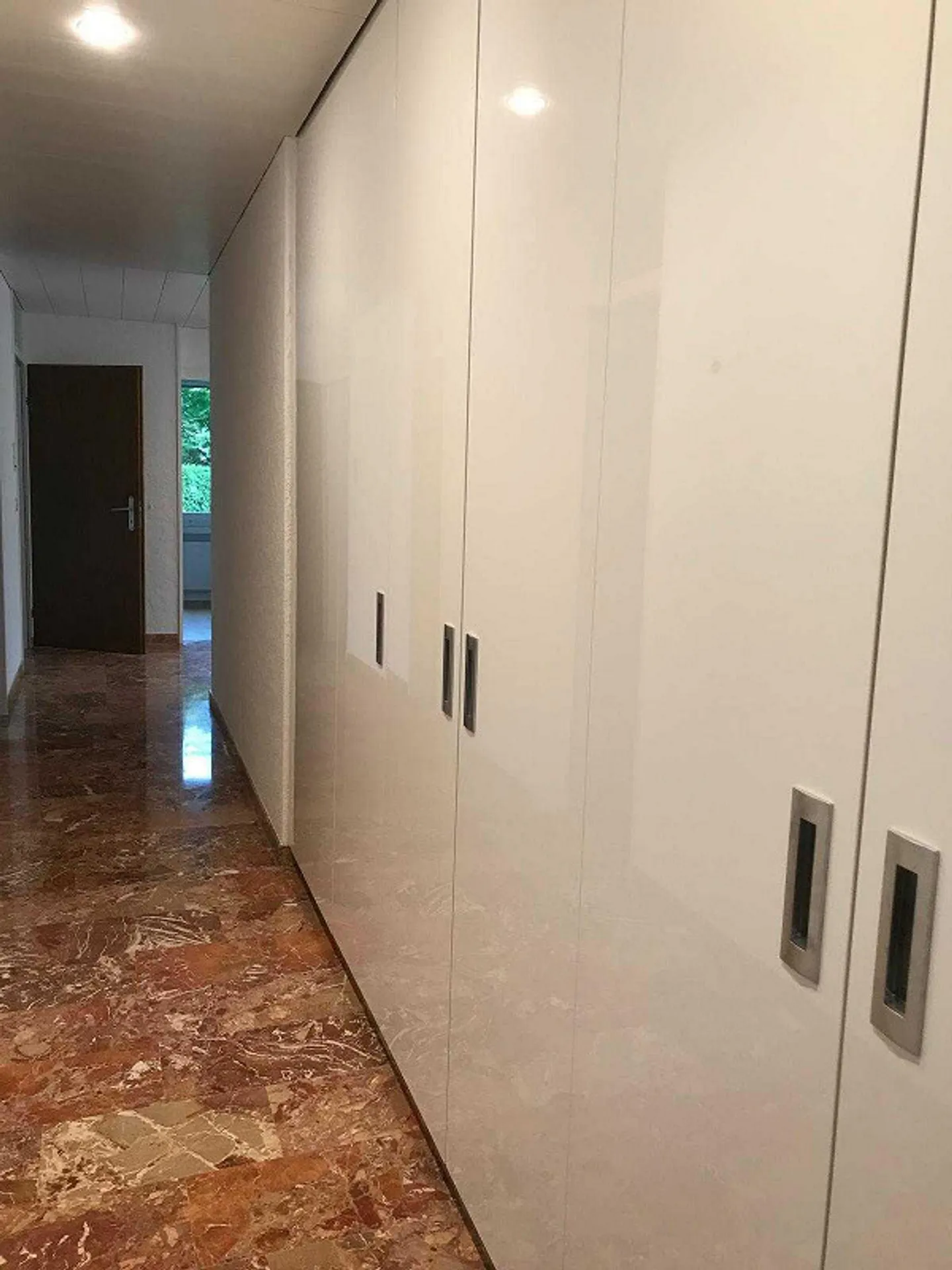 Vivere come in una casa unifamiliare con vista mozzafiato sul lago e sulle montagne - Foto 14 di 17