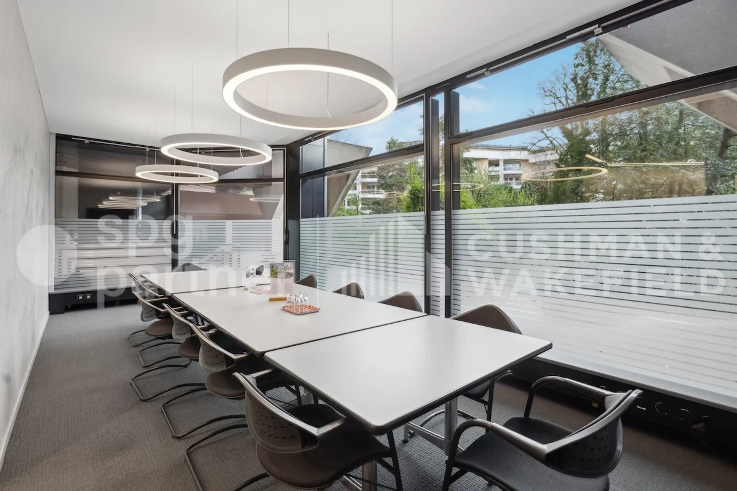 Bureaux Plug&Play ? Fonctionnels, accessibles et immédiatement disponibles - Photo 3 sur 11
