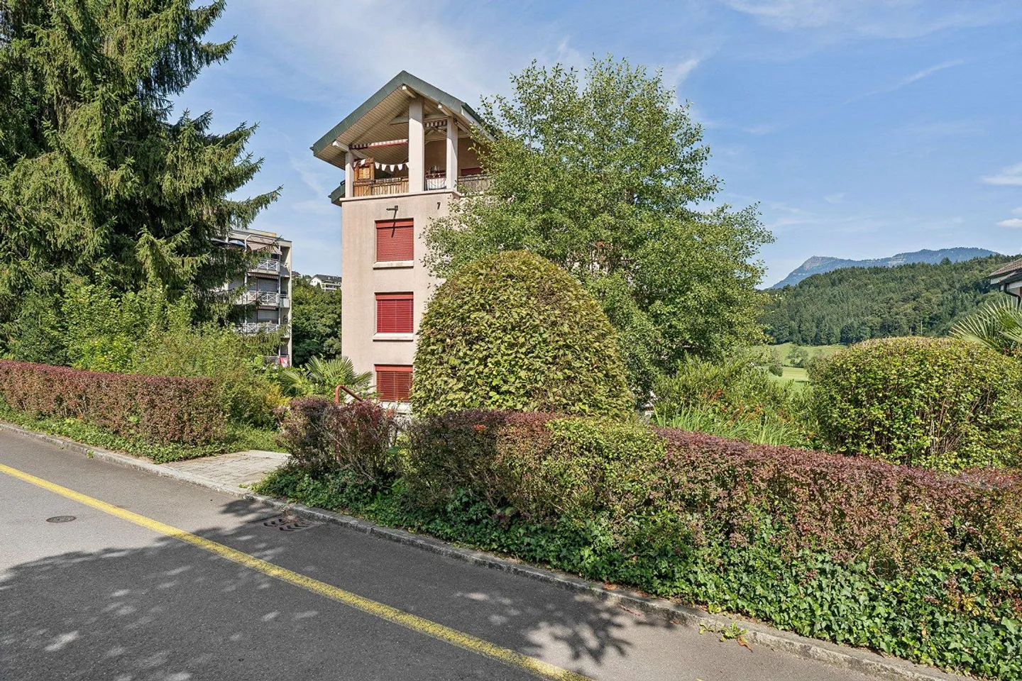 Charming 2.5-room apartment with large terrace - Photo 13 of 13