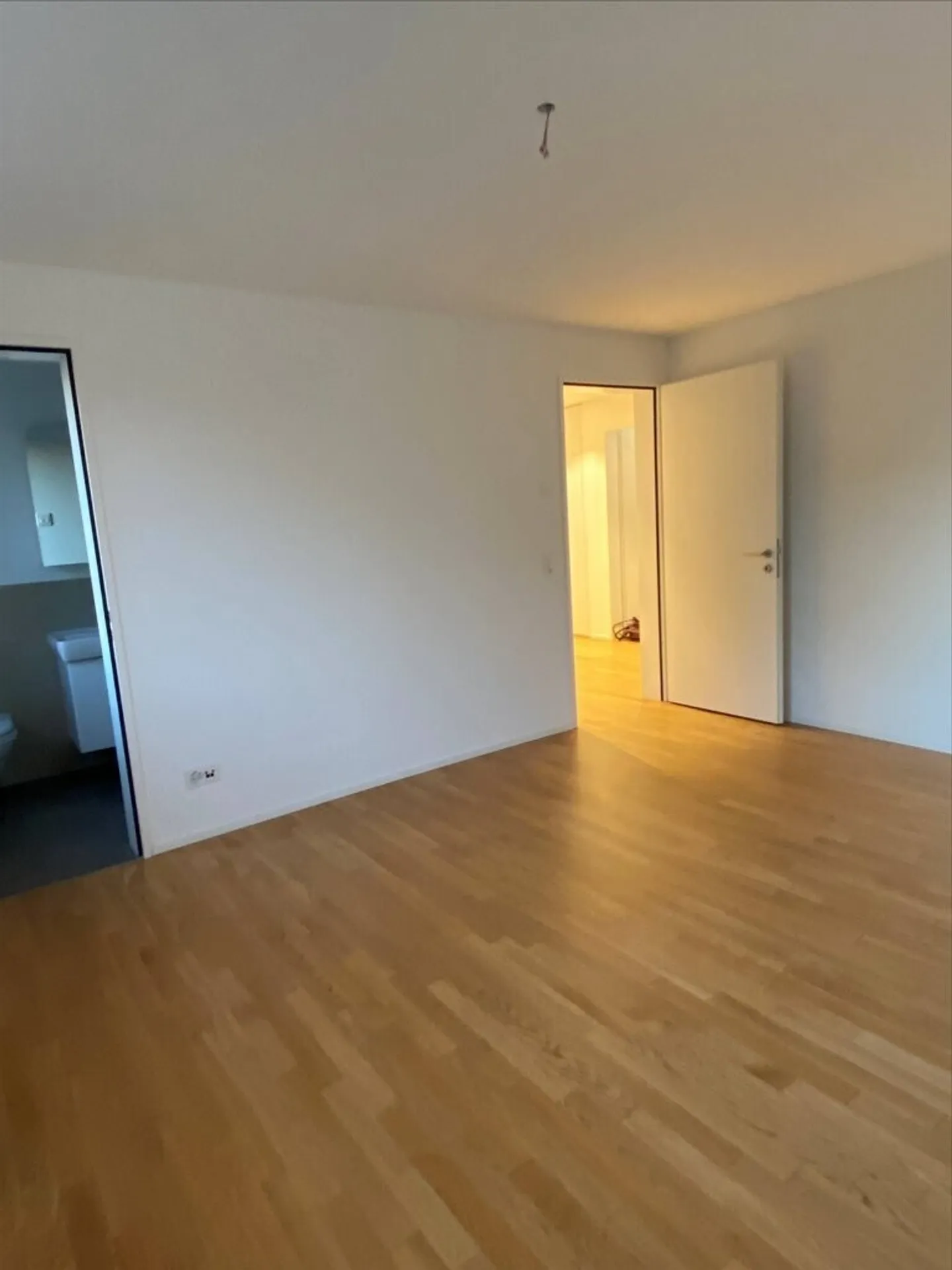 We are looking for you - Photo 4 of 9